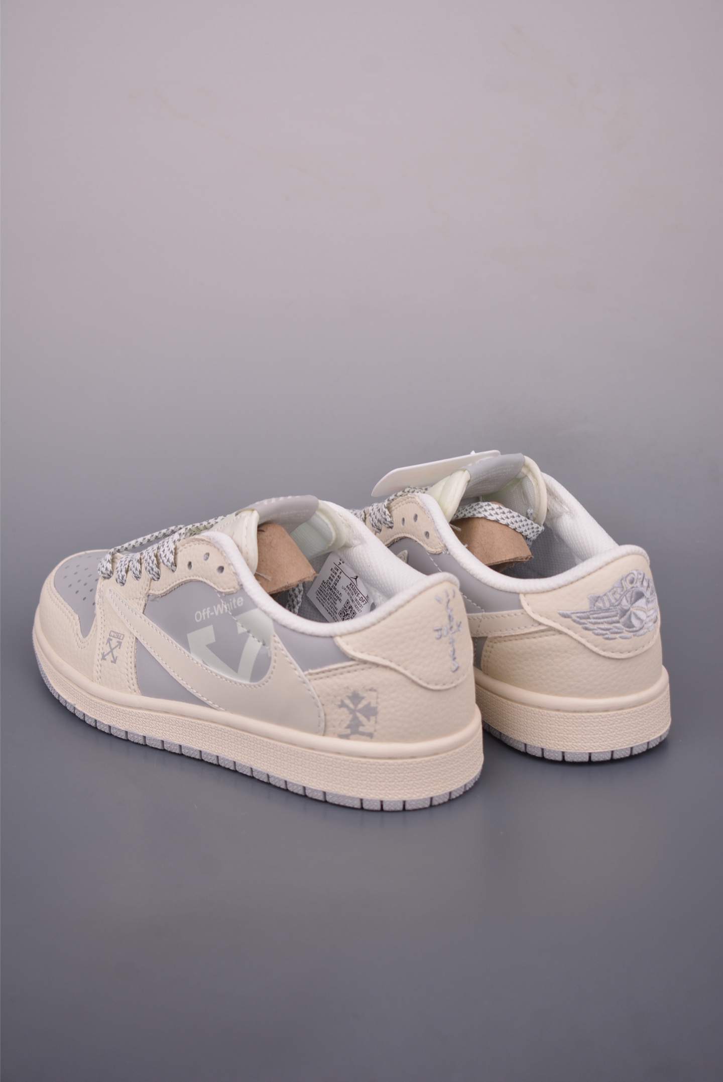 Fragment Design x Travis Scott Air Jordan 1 Low - Fashion Sneakers 3 i1757633903733 5388 0 1