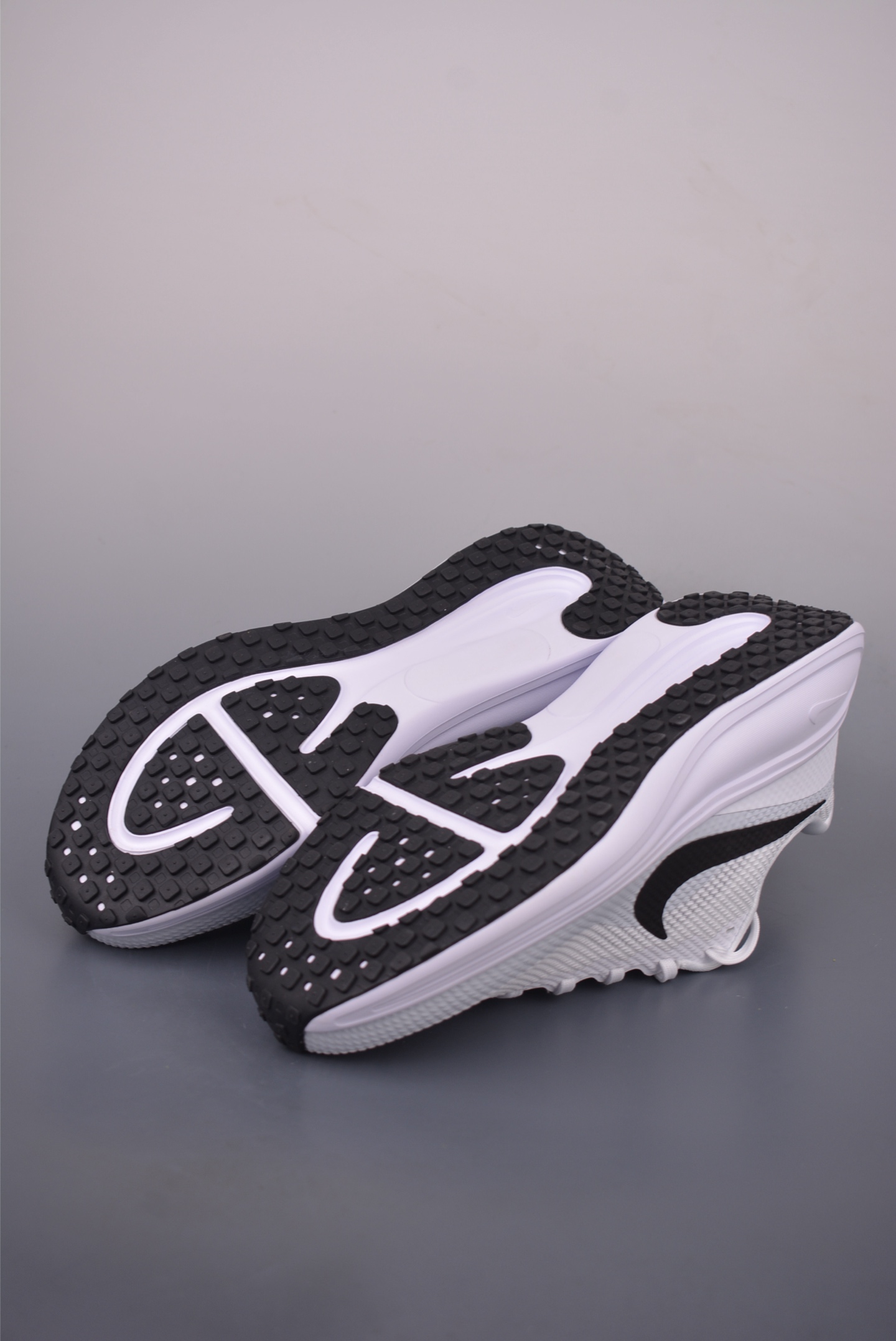 Nike Revolution 8 Running Shoes - Original Company Grade, Correct Version 3 i1757719780339 6220 0 2