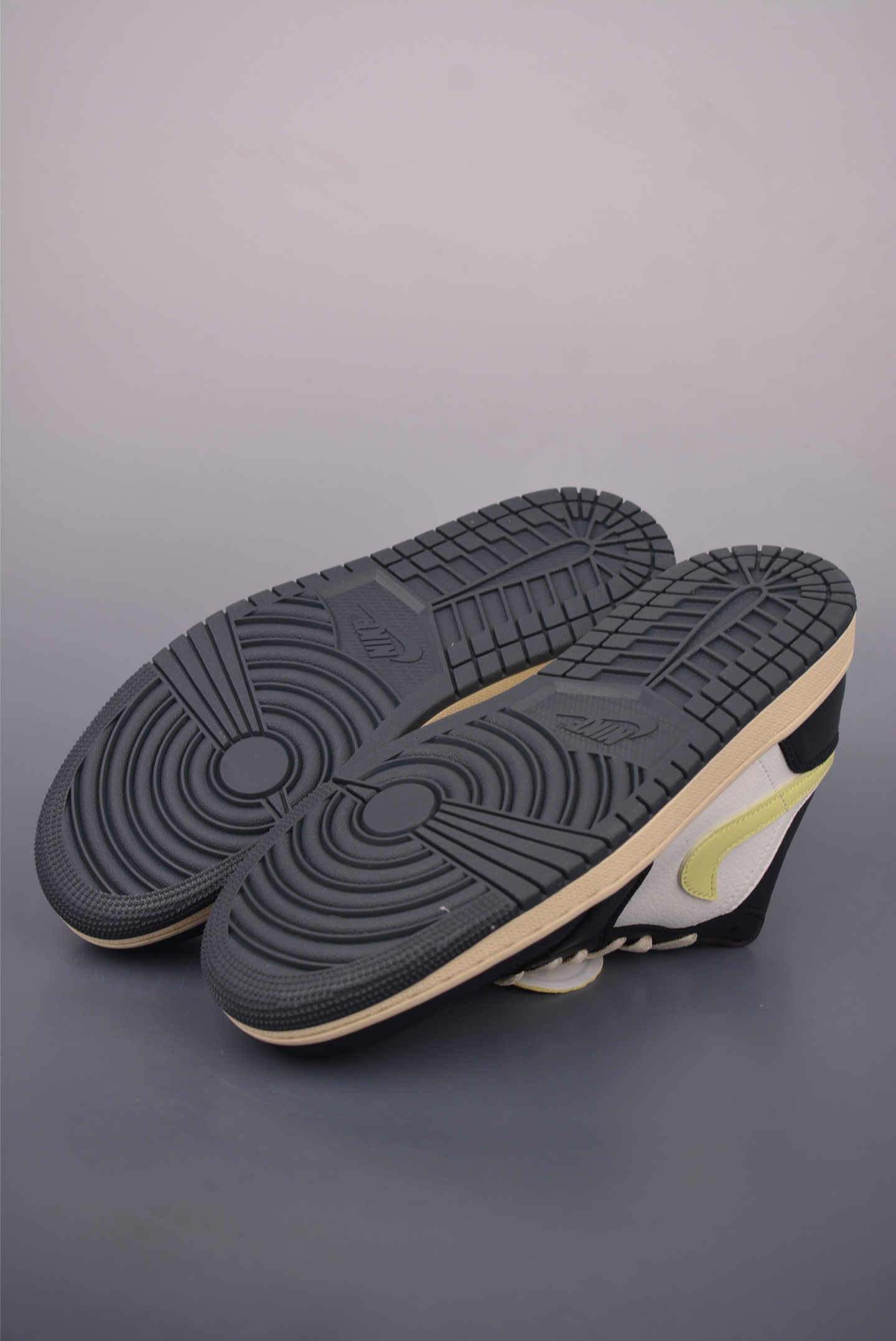 240 原装裸鞋级 市面最高工艺产物 Air Jordan 1 Low黑绿撞色 HQ3009-003