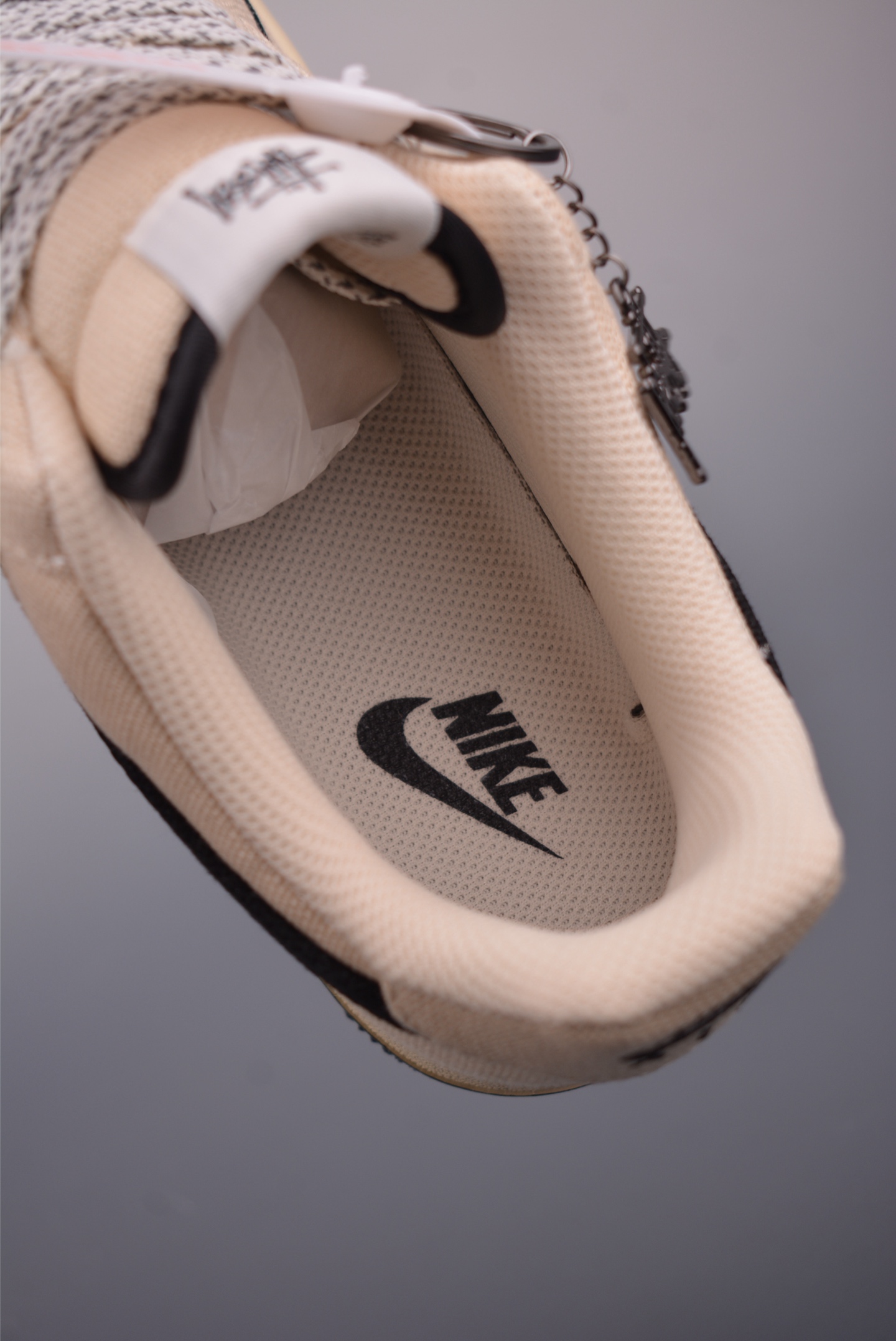 Nike Air Force 1 Low Stussy: The Perfect Blend of Style and Comfort 9 i1757720113720 6060 0 8