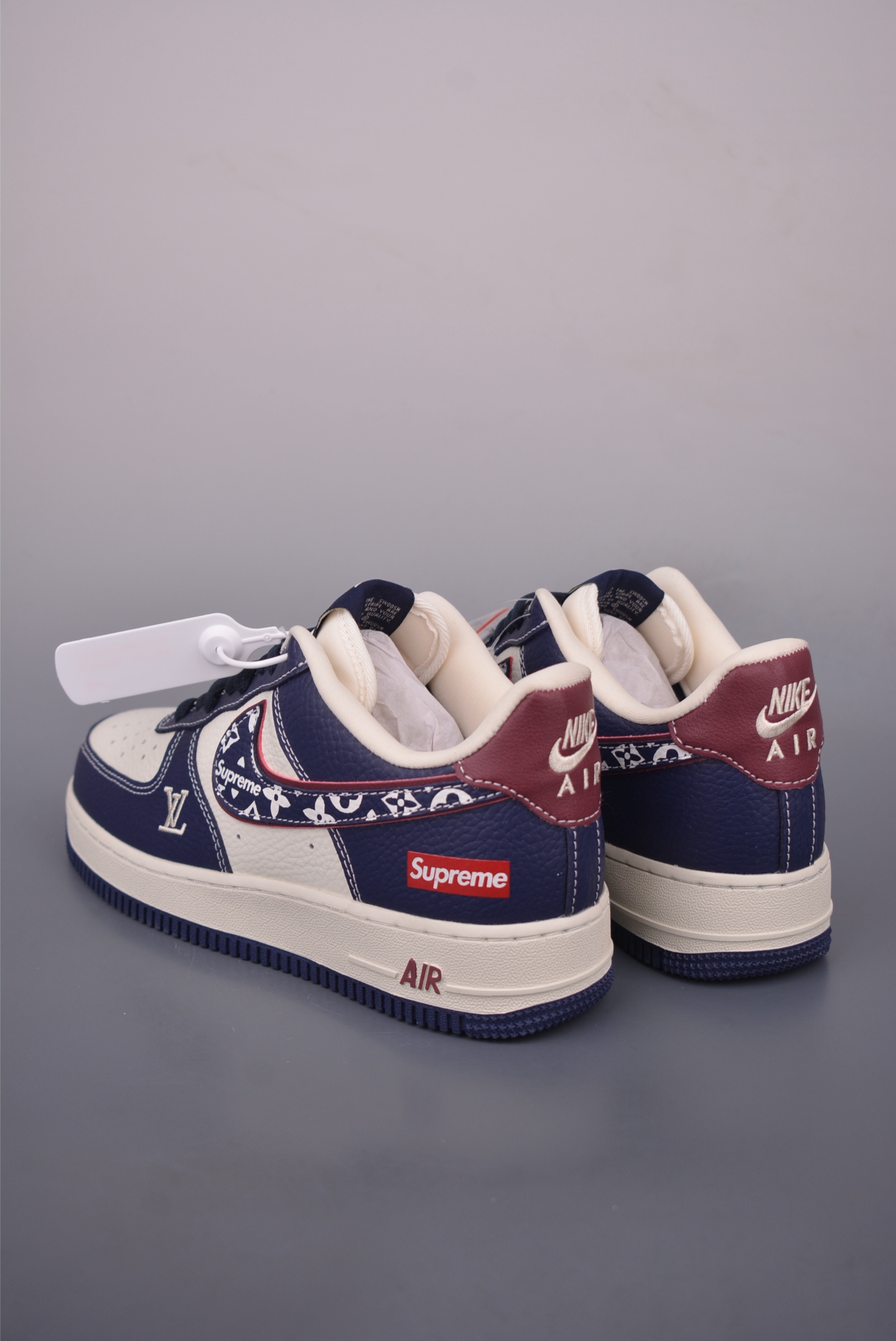 Nike Air Force 1 Low Supreme x Louis Vuitton Custom Sneakers 3 i1757720185670 9289 0 1