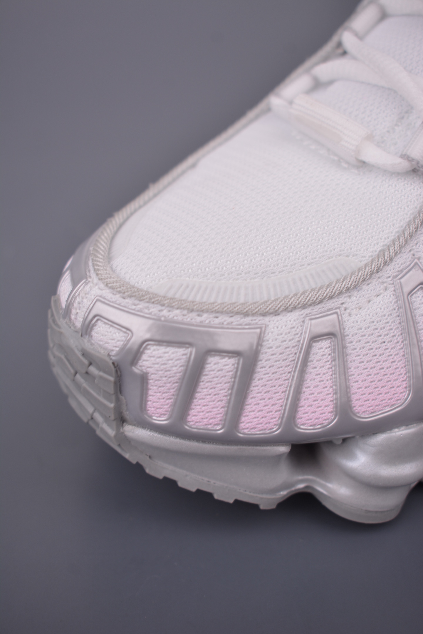 Nike Shox Ride 2 SP x Supreme Running Shoes Full Palm Cushion - White/Pink 7 i1757720302793 428 0 5