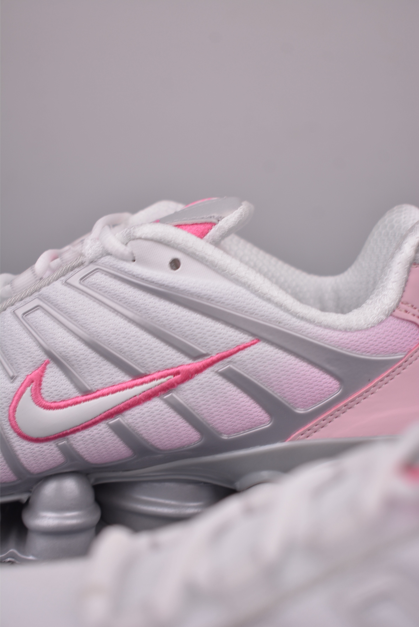 Nike Shox Ride 2 SP x Supreme Running Shoes Full Palm Cushion - White/Pink 9 i1757720304562 130 0 7
