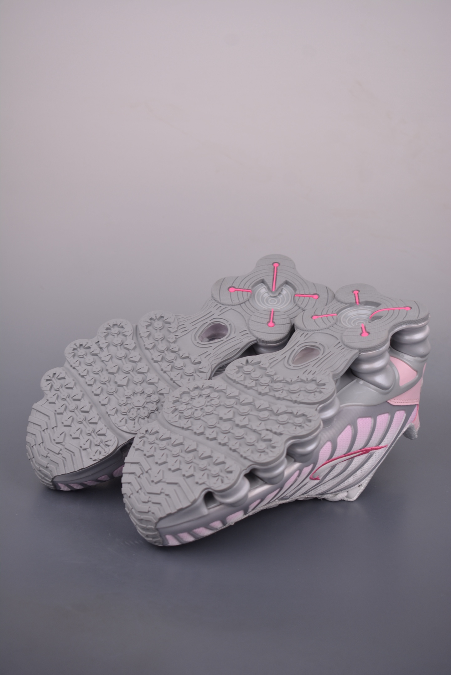 Nike Shox Ride 2 SP x Supreme Running Shoes Full Palm Cushion - White/Pink 4 i1757720304568 9392 0 2