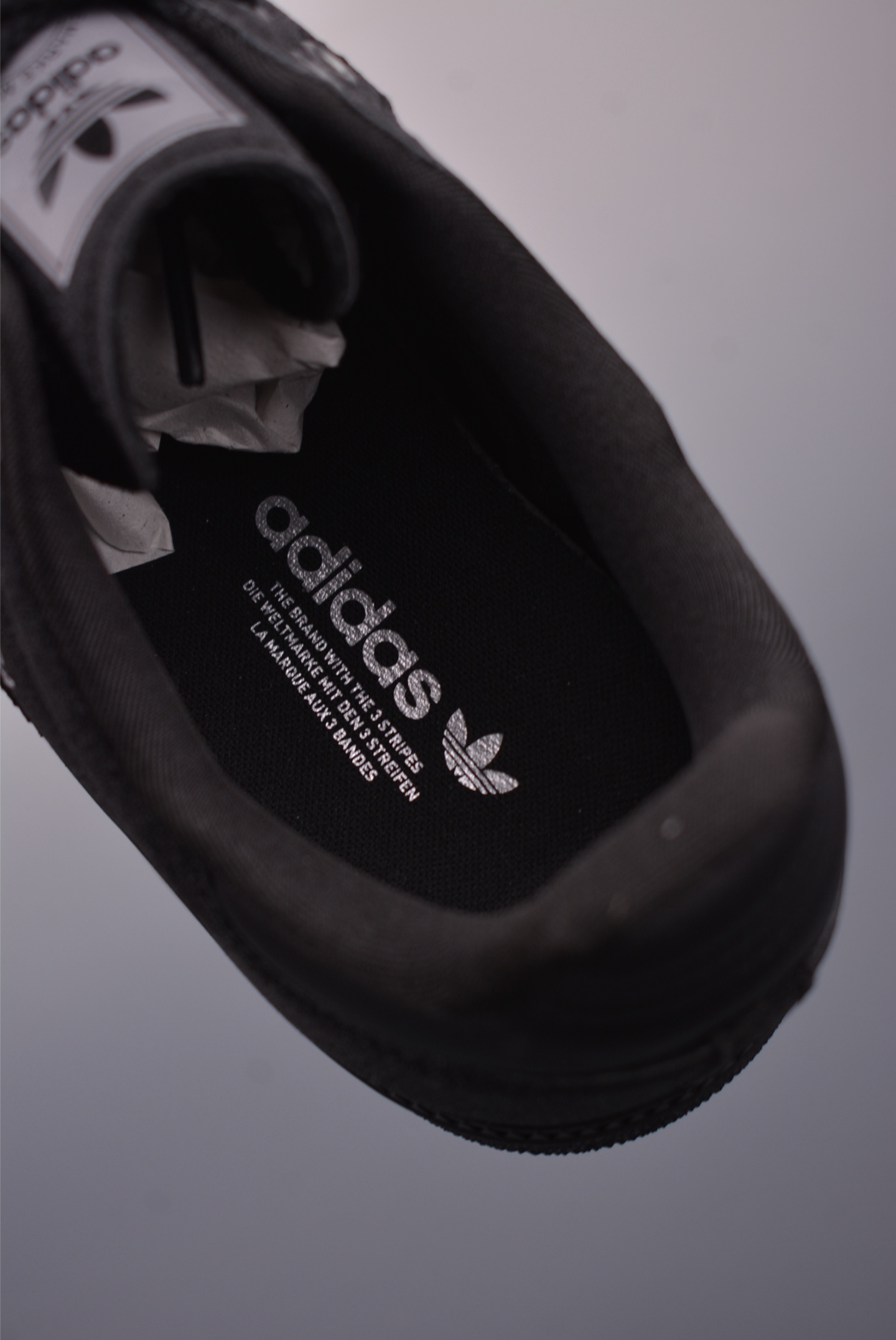 Adidas Samba OG: Retro Soccer Shoe, Black Leather, Iconic 3-Stripes, All Size 9 i1757720342645 4673 0 8