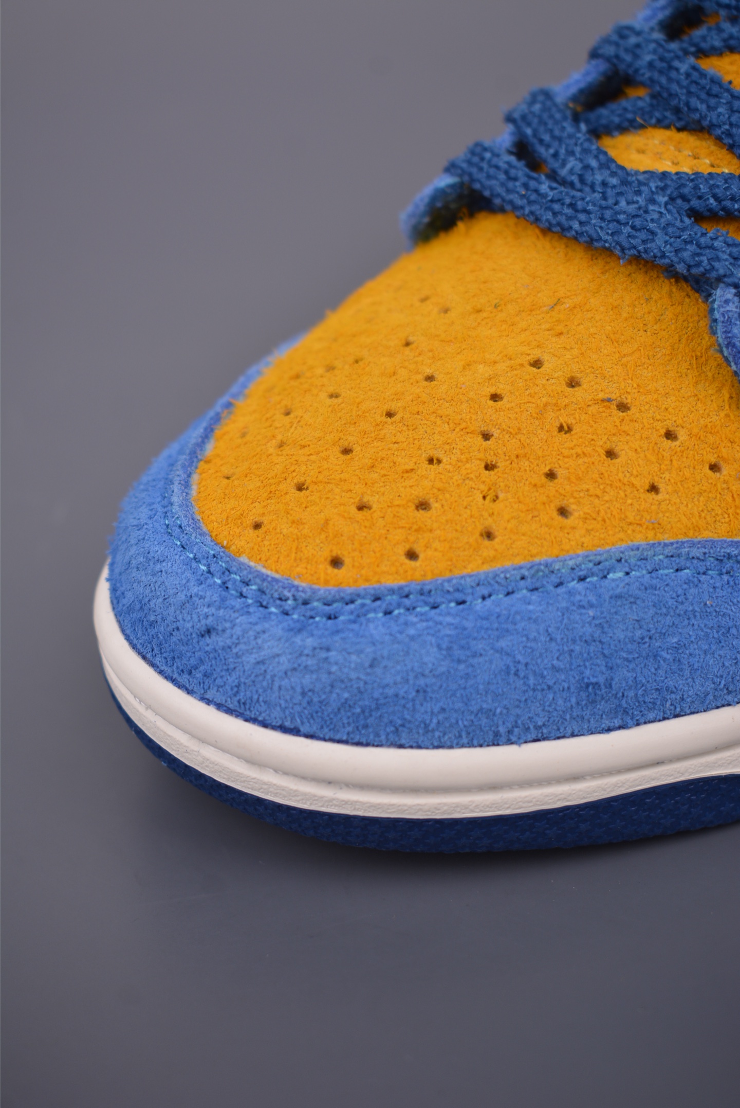 Nike SB Dunk Low Top Quality Blue and Yellow Suede Leather Sneakers 6 i1757720398946 7442 0 5