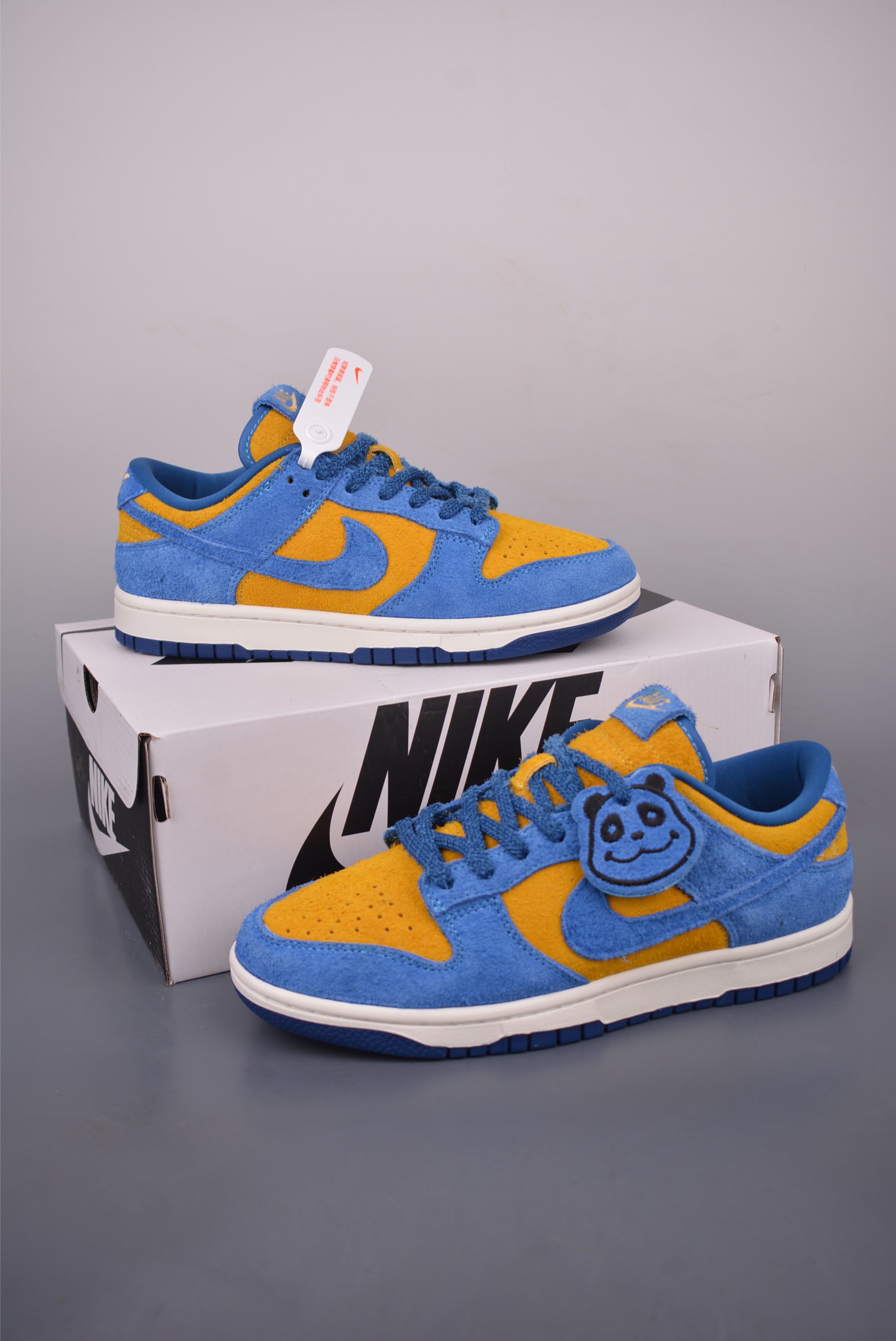 Nike SB Dunk Low Top Quality Blue and Yellow Suede Leather Sneakers 5 i1757720400674 4900 0 4