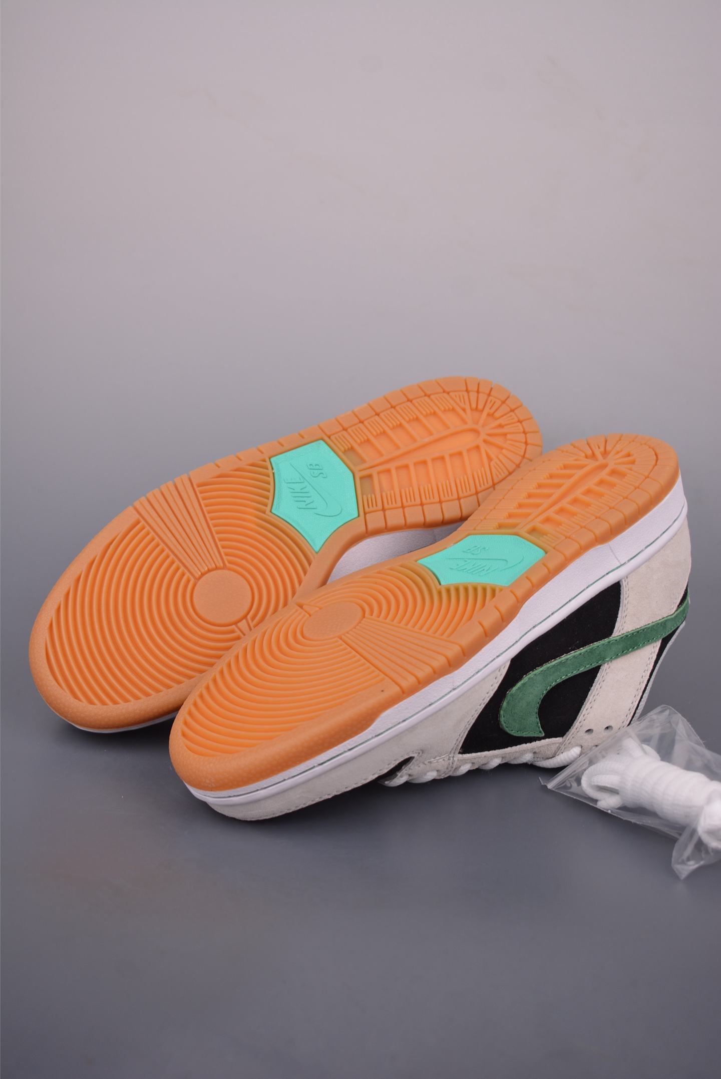 Nike SB Dunk Low: Premium Comfort & Style with Original Materials 3 i1757720436630 4595 0 2