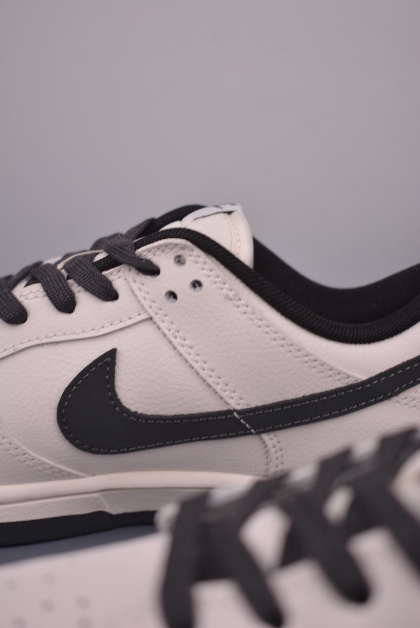 Nike SB Dunk Low Victory Cream/Black Premium Leather Sneakers WB0508-0412722 9 i1757720564353 6298 0 7