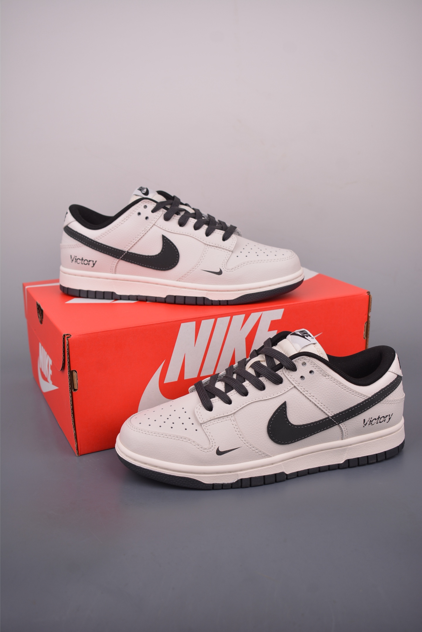 Nike SB Dunk Low Victory Cream/Black Premium Leather Sneakers WB0508-0412722 6 i1757720564396 7355 0 4