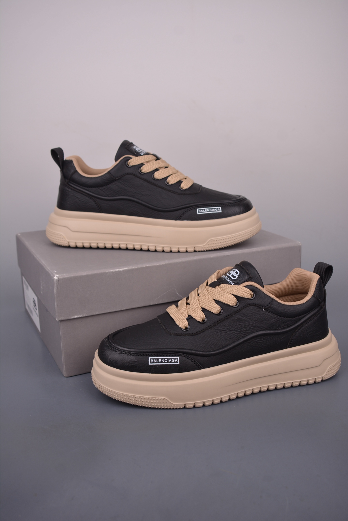 Balenciaga Rose Pink & Black Low-Top Sneakers - Stylish & Comfortable 1 i1757720783346 9644 0 4