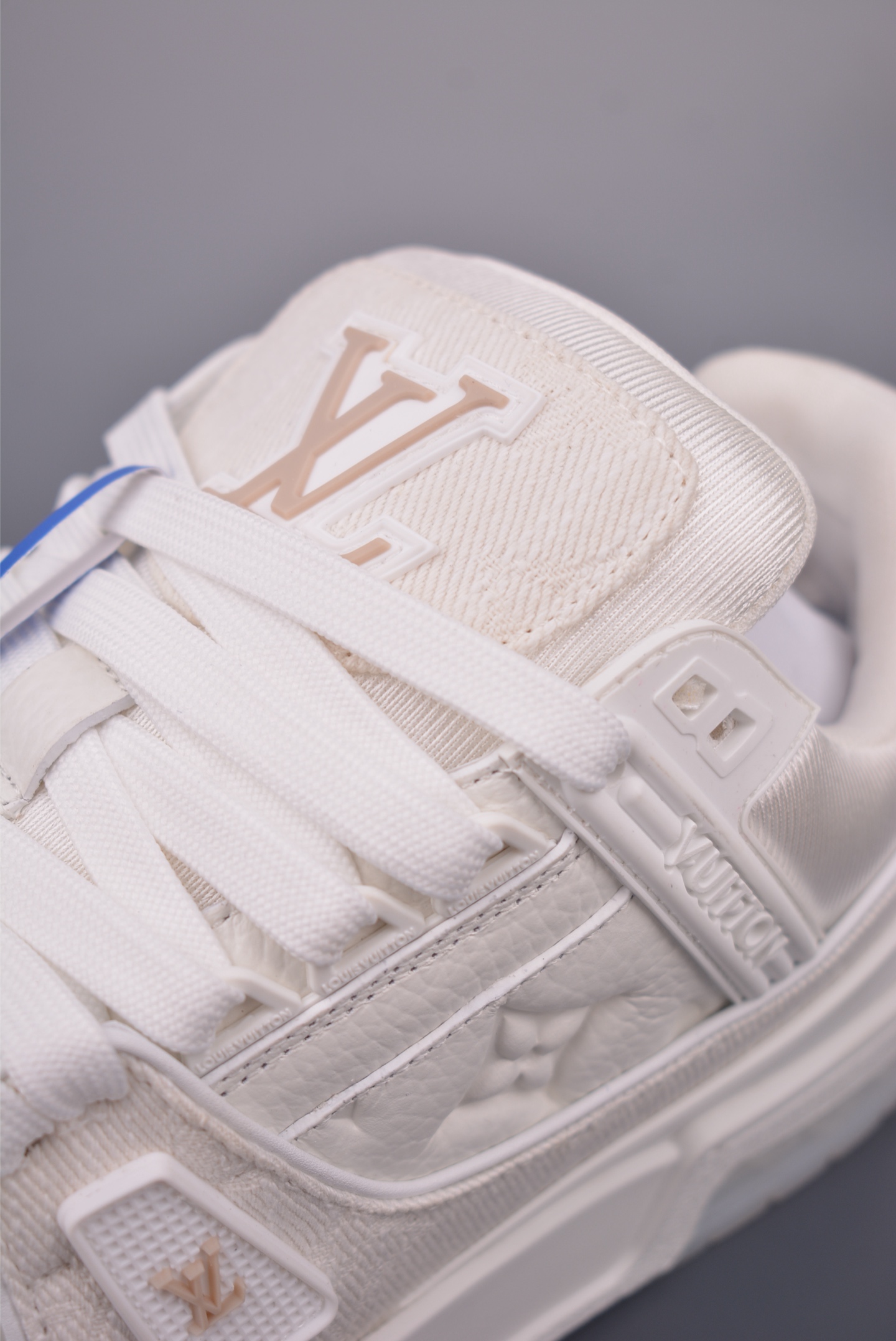 Louis Vuitton Trainer Limited Edition White Sneakers - Stylish & Comfortable 8 i1757721018742 7913 0 6
