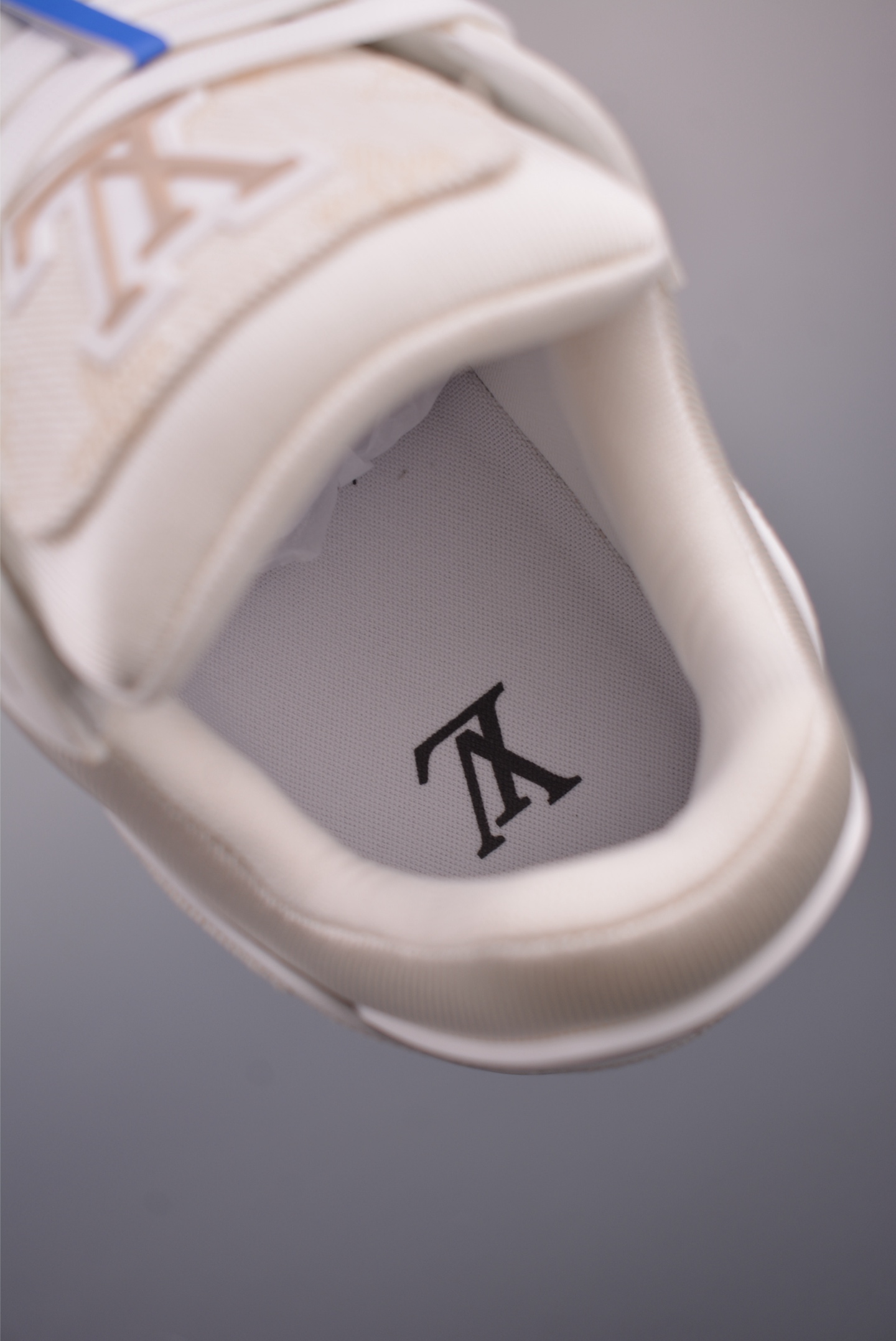 Louis Vuitton Trainer Sneaker Limited Edition White Leather, Size 35-46 10 i1757721041657 3303 0 8