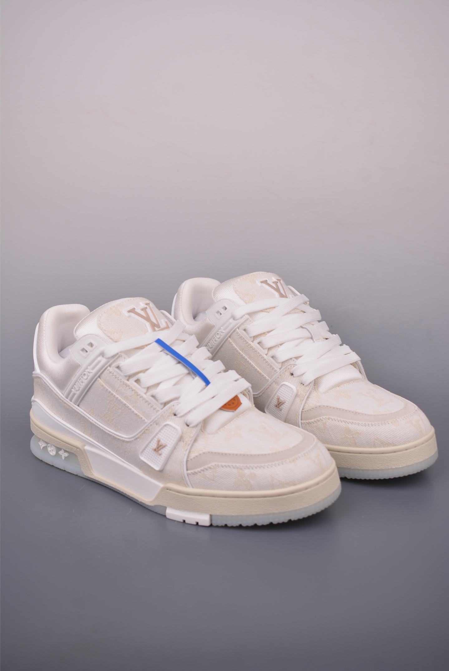Louis Vuitton Trainer Sneaker Limited Edition White Leather, Size 35-46 2 i1757721041687 2747 0 0