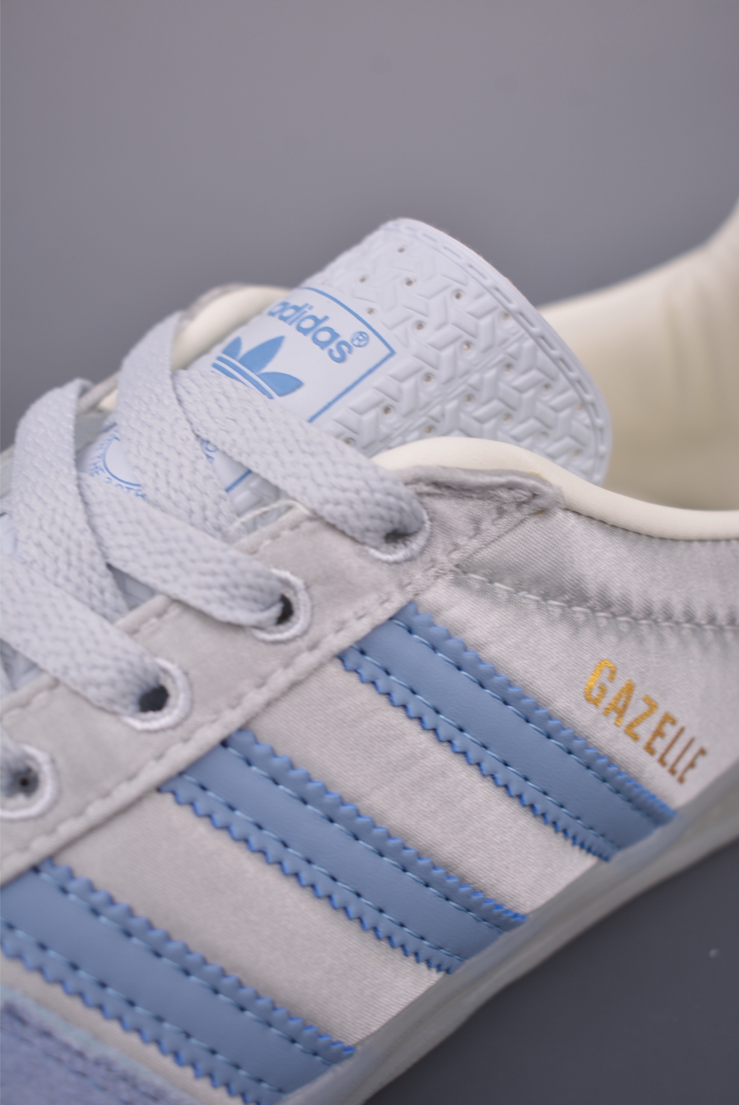 Adidas Originals Gazelle Indoor Casual Low-Top Sneakers - Light Blue/White 7 i1757721154999 8400 0 6
