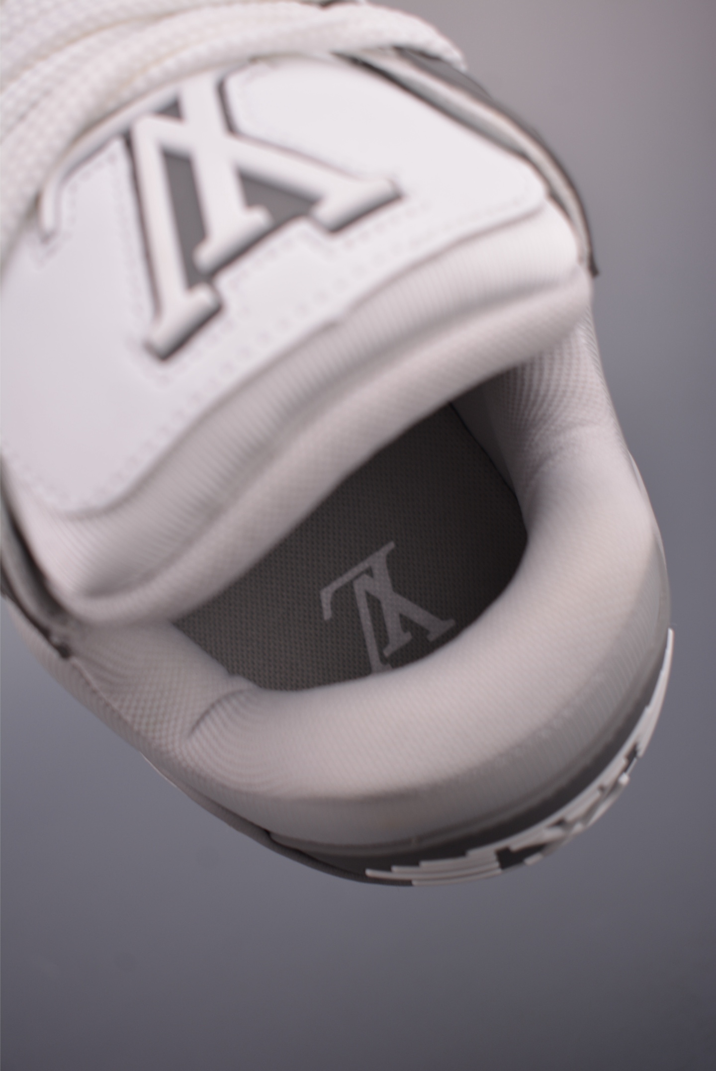 Louis Vuitton Trainer Sneakers in White Leather, Stylish and Comfortable 10 i1757721347488 8738 0 8