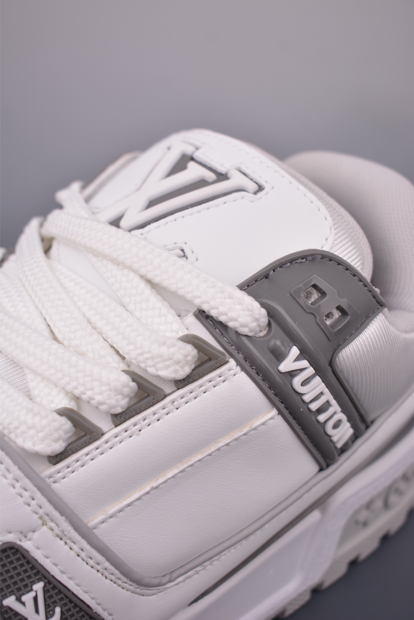 Louis Vuitton Trainer Sneakers in White Leather, Stylish and Comfortable 8 i1757721349273 6511 0 6