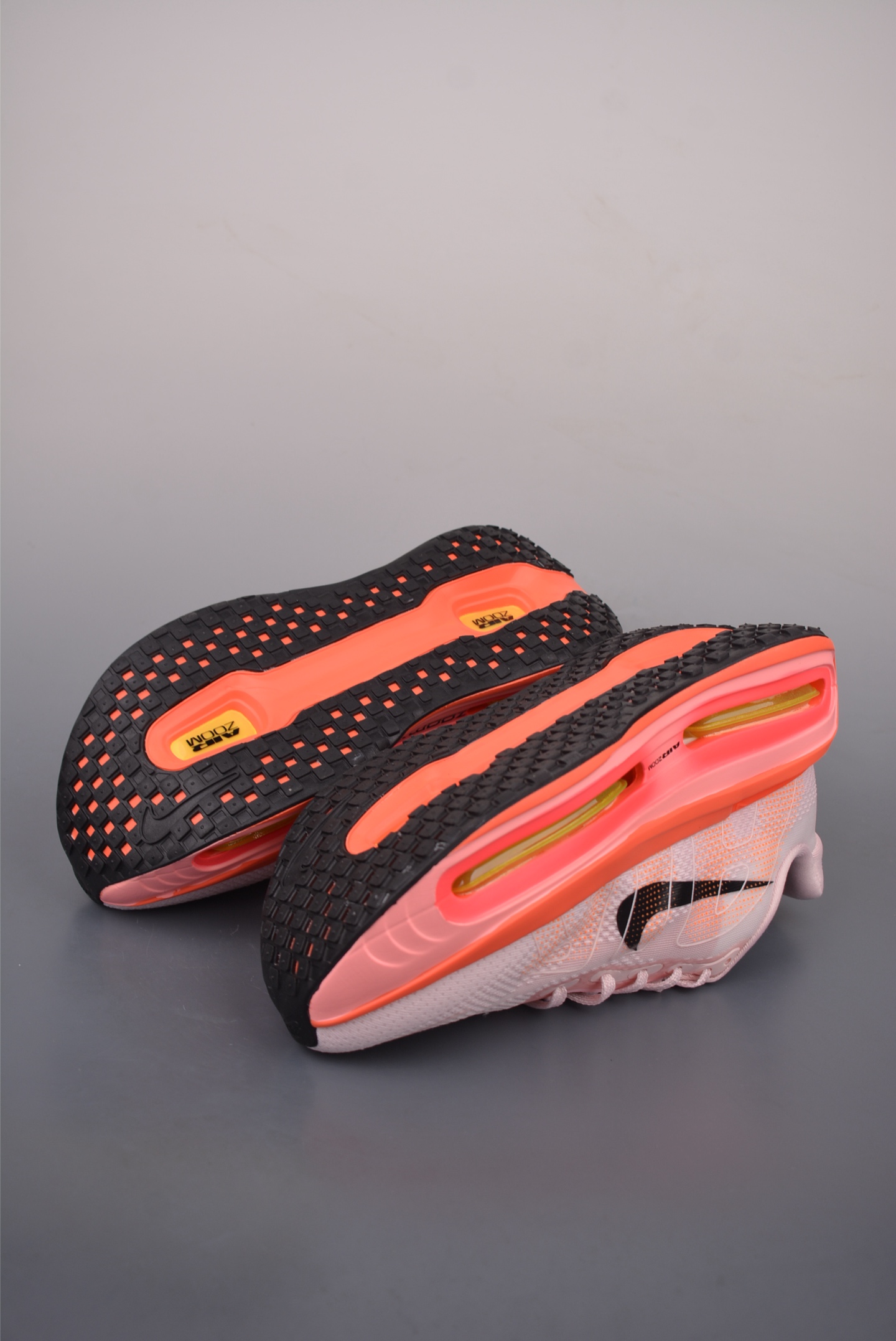 Nike Vomero Premium Air Cushion Running Shoes - Comfortable, Stylish, and Durable 3 i1757788352788 6735 0 2
