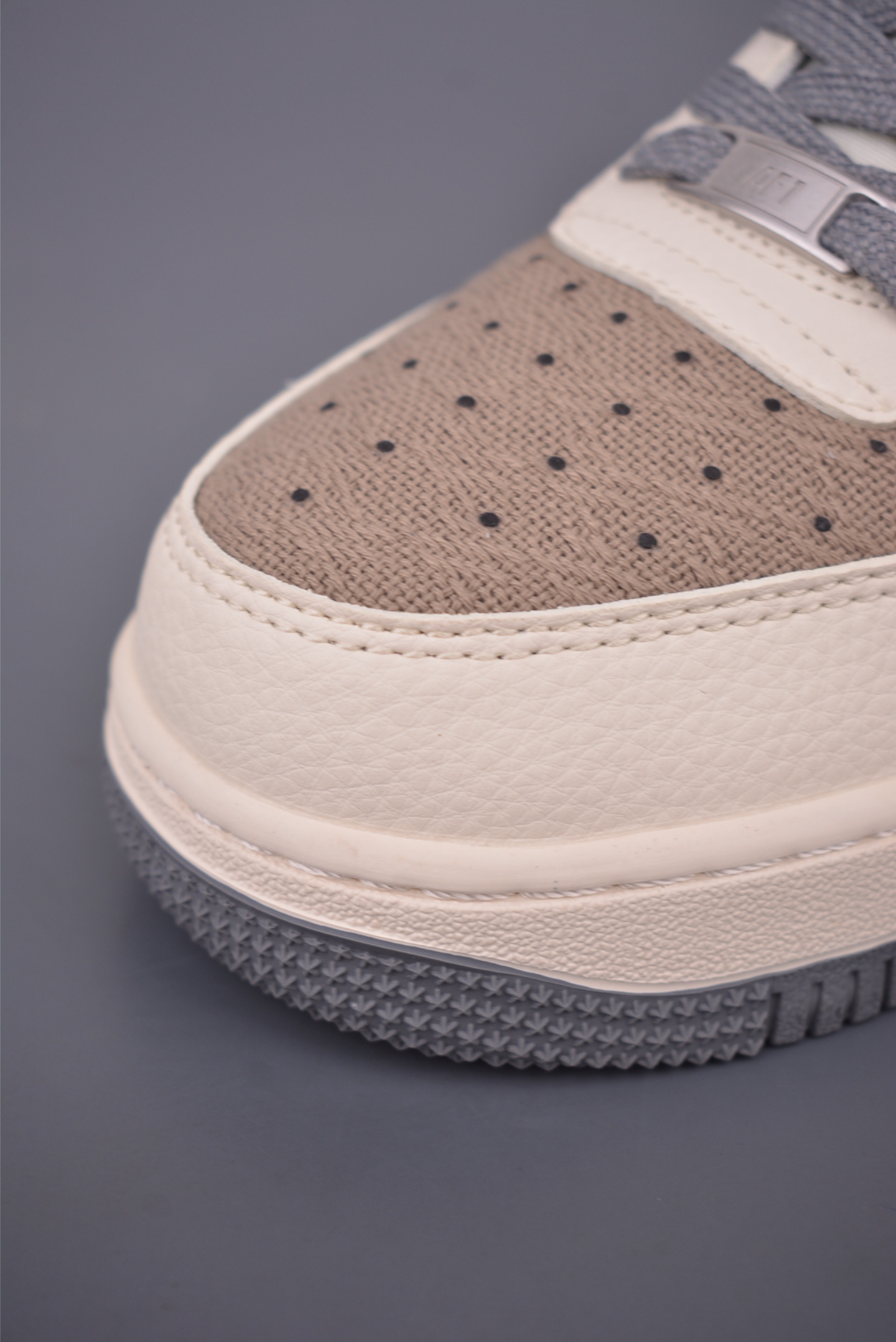 Nike Air Force 1 Low Supreme Collab - Premium Quality, Classic Design 7 i1757788979074 6489 0 5