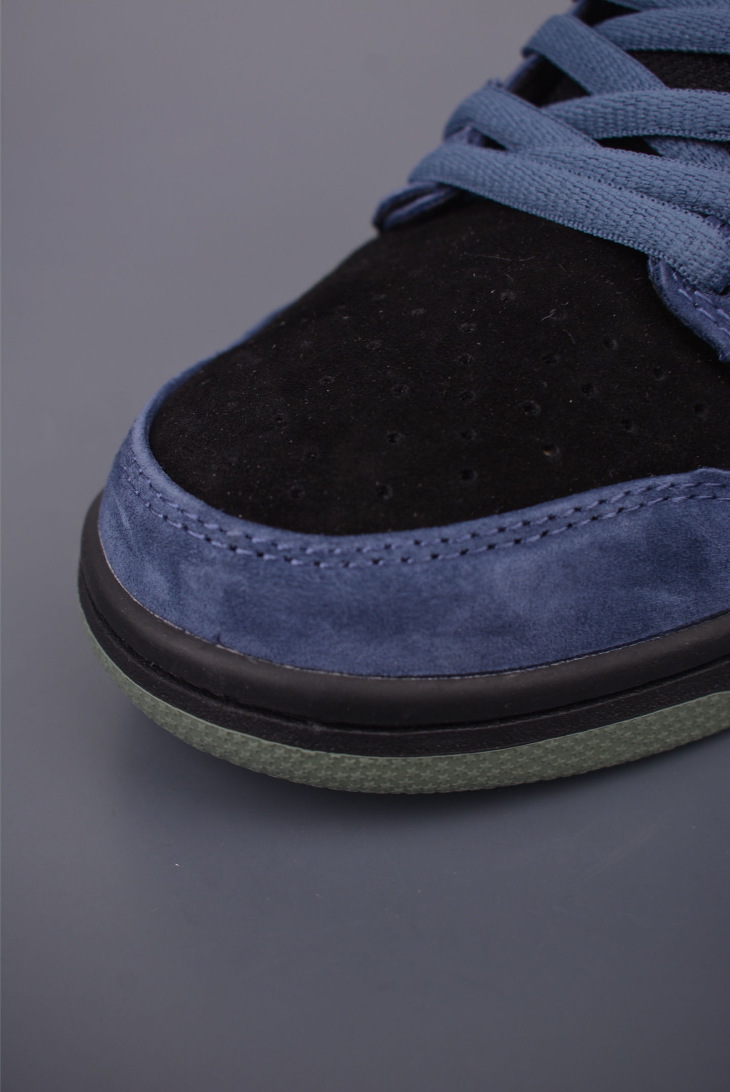 Nike SB Dunk Low Blue Raspberry Unveiled - Style & Comfort Combined 7 i1757789267660 4747 0 5