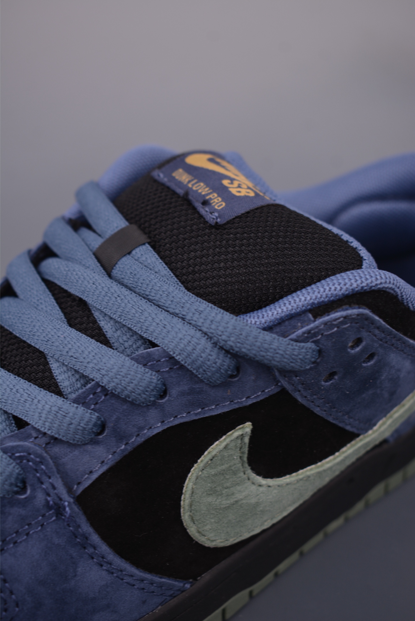 Nike SB Dunk Low Blue Raspberry Unveiled - Style & Comfort Combined 8 i1757789269641 8999 0 6