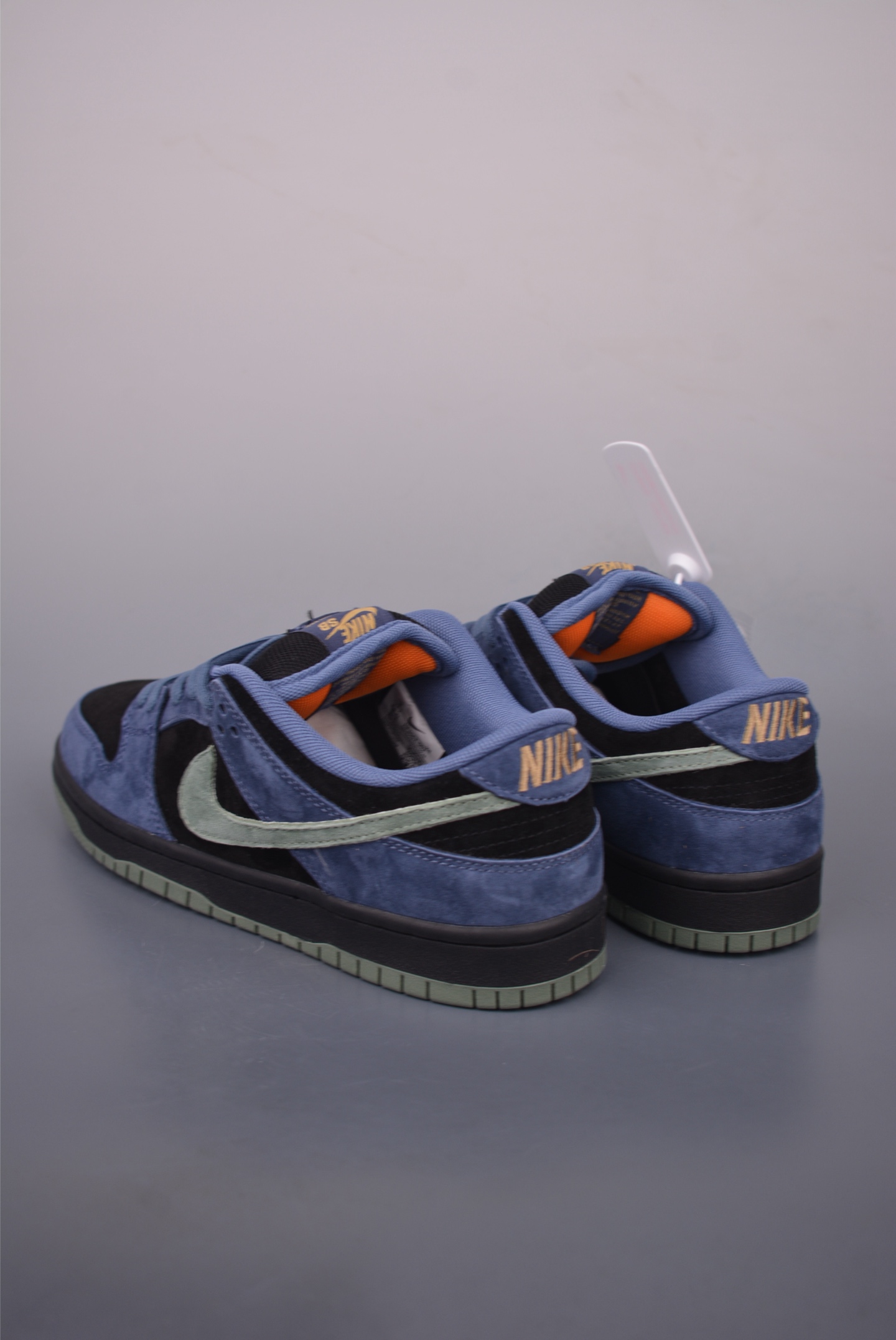 Nike SB Dunk Low Blue Raspberry Unveiled - Style & Comfort Combined 3 i1757789269656 8469 0 1