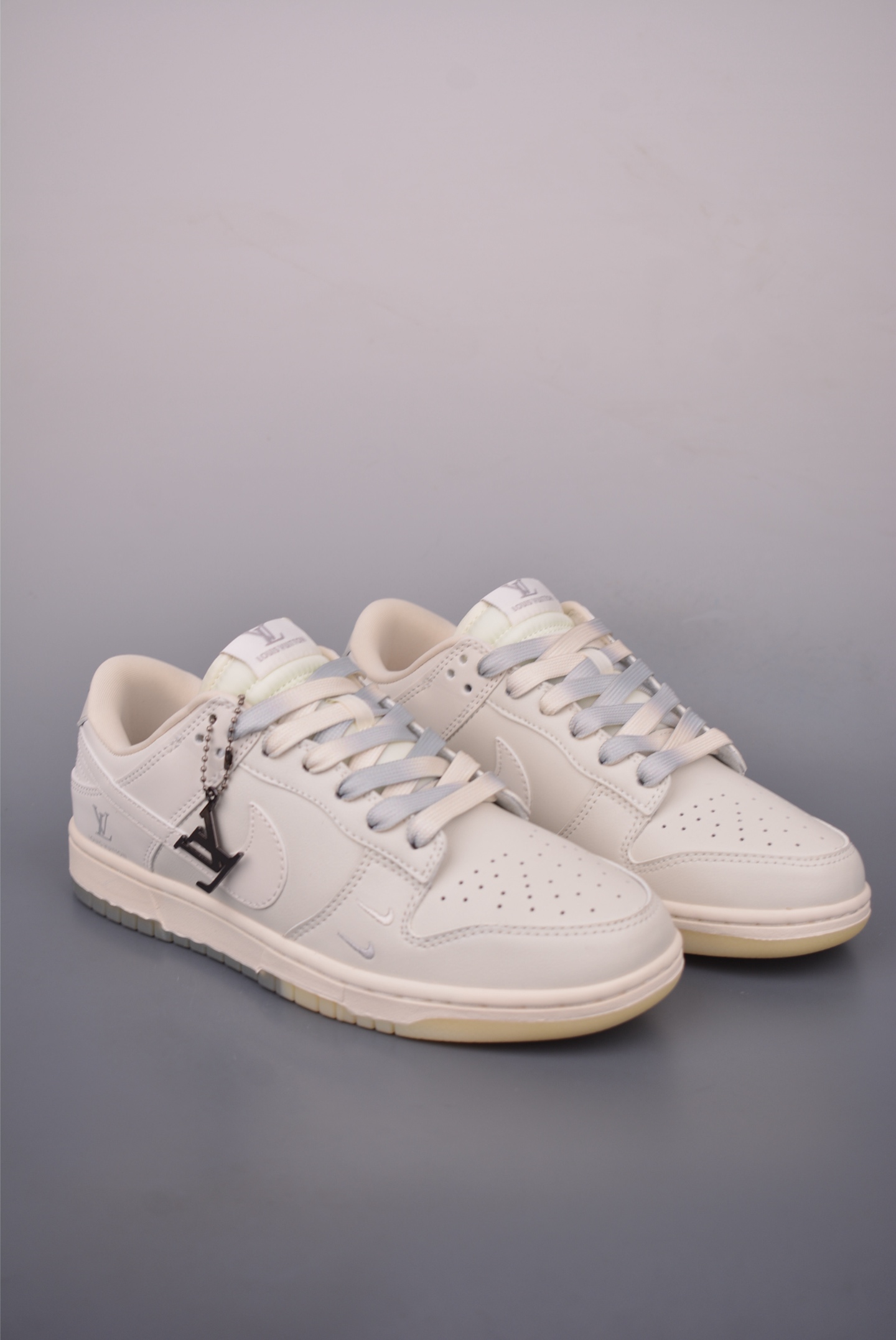 Nike SB Dunk Low Louis Vuitton Cream White Leather Sneakers 2 i1757789358332 1425 0 0