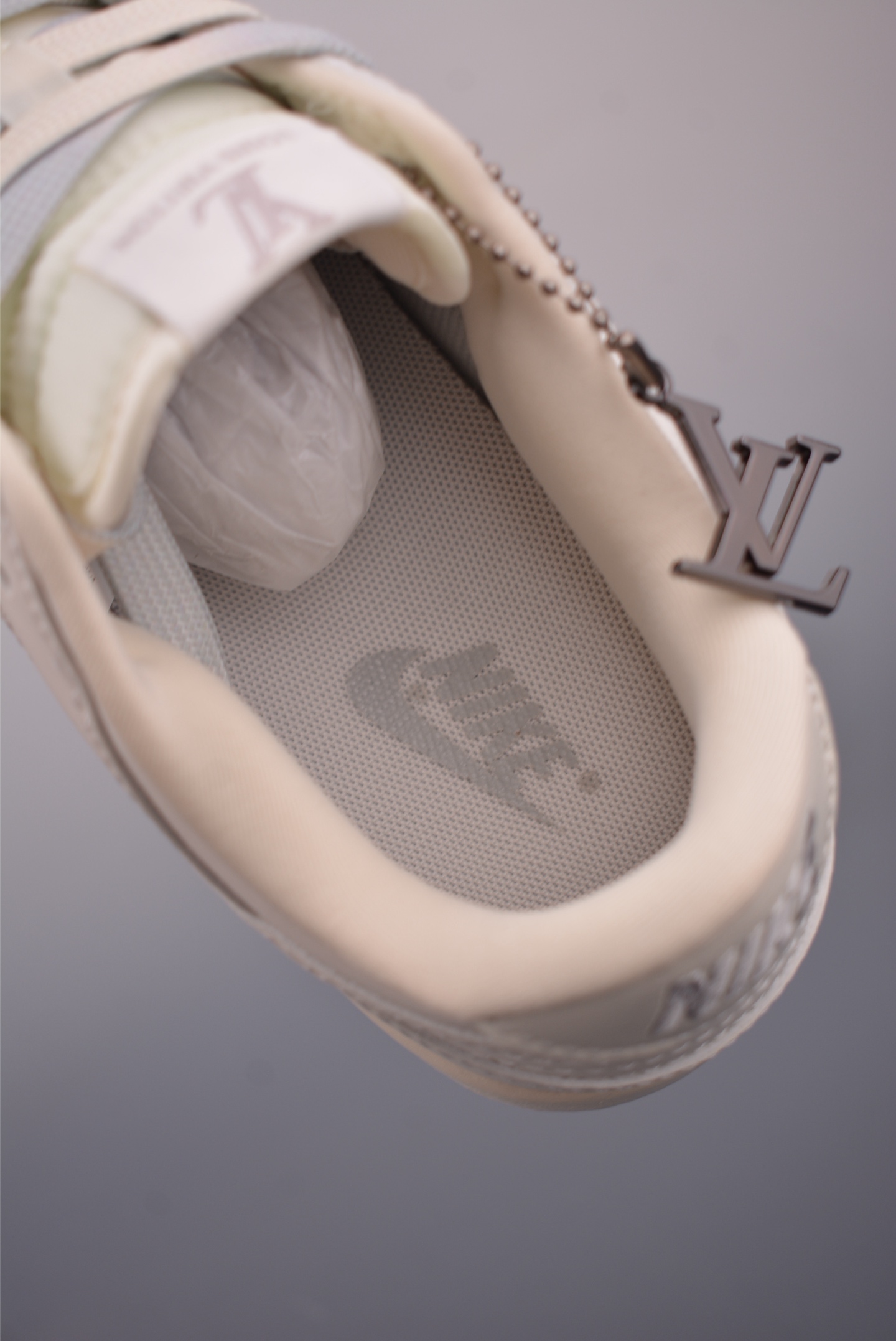 Nike SB Dunk Low Louis Vuitton Cream White Leather Sneakers 10 i1757789360055 9555 0 8