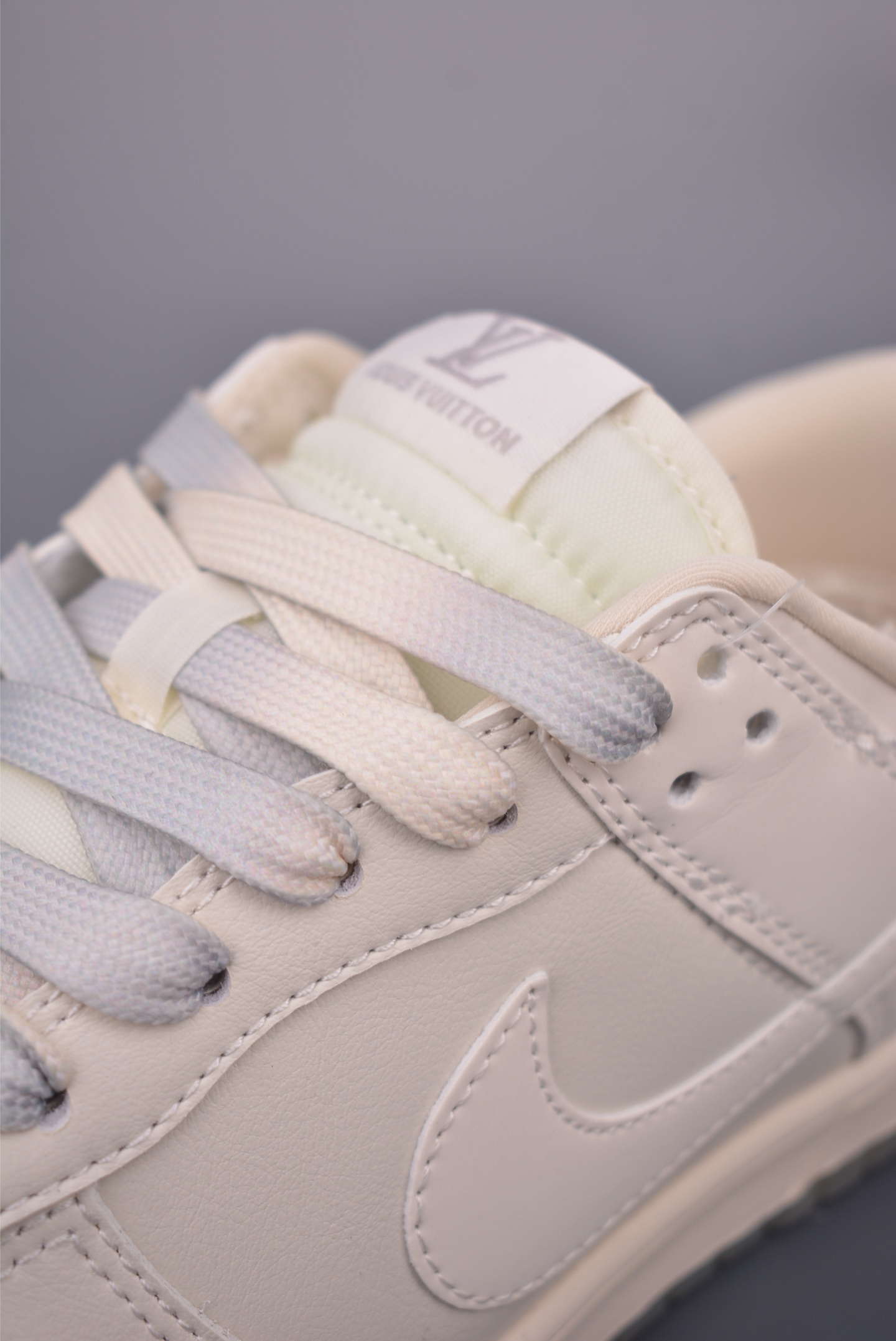 Nike SB Dunk Low Louis Vuitton Cream White Leather Sneakers 8 i1757789360091 9876 0 6