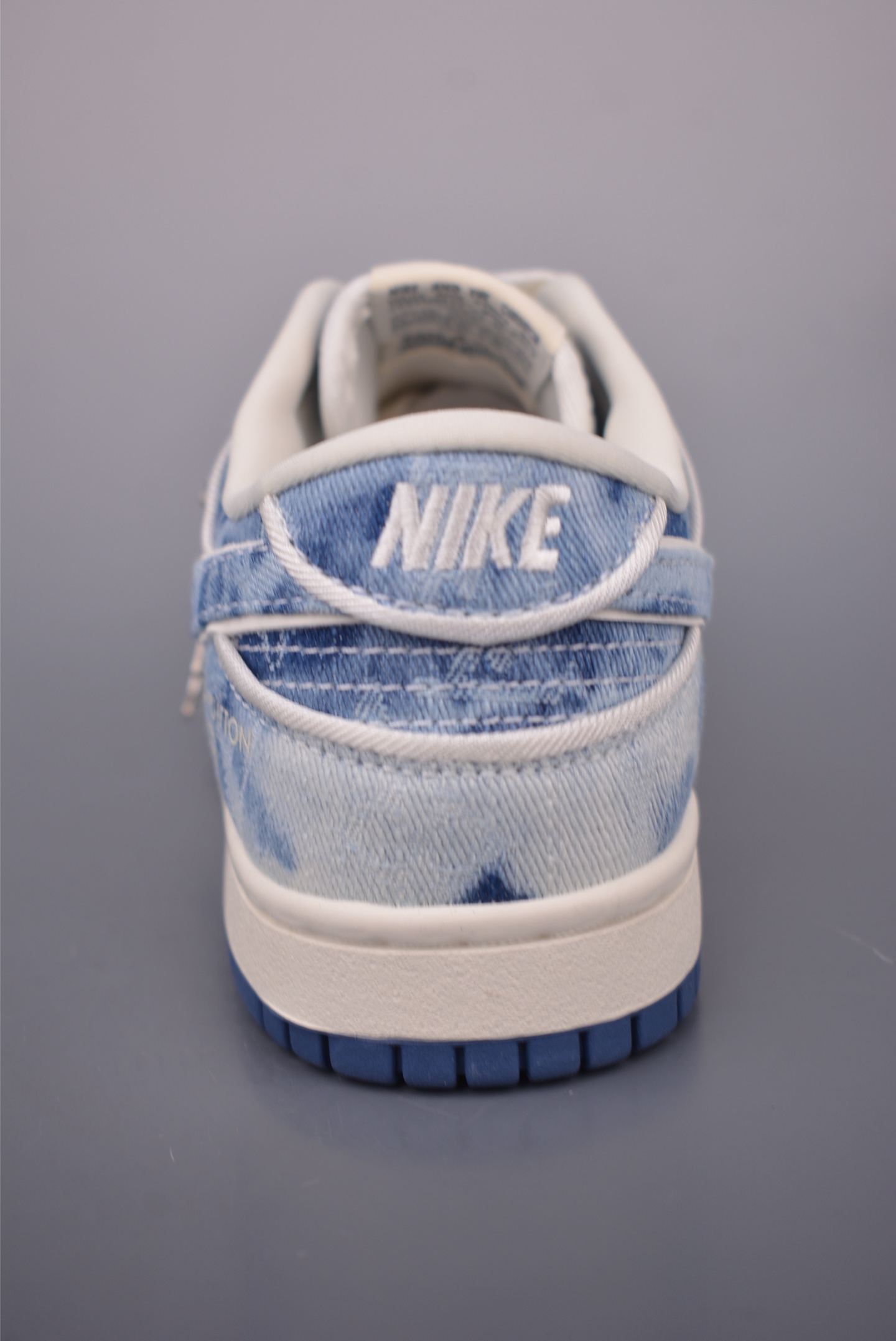 Nike SB Dunk Low Louis Vuitton Collaboration Sneakers - Limited Edition 4 i1757789394092 3120 0 3