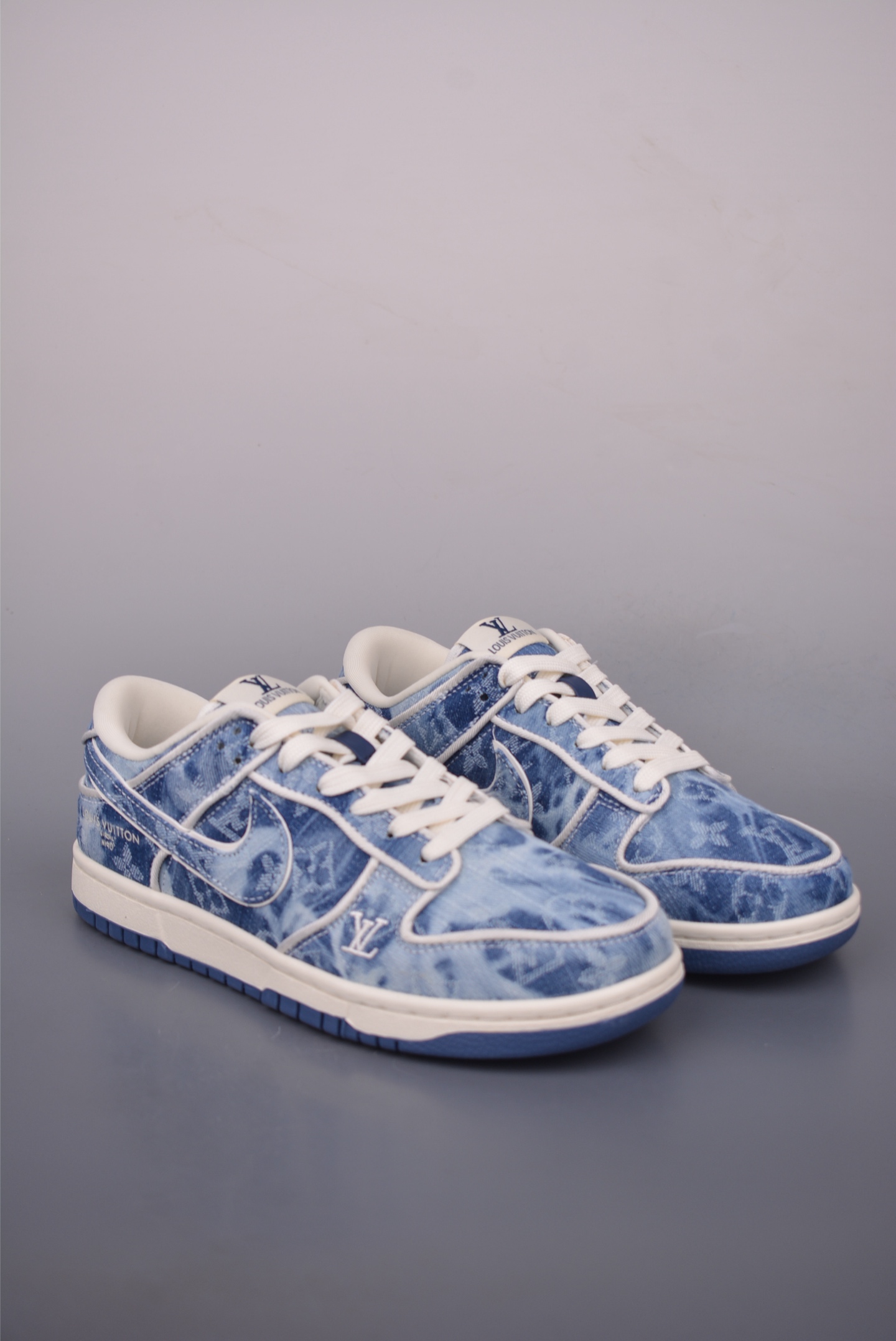 Nike SB Dunk Low Louis Vuitton Collaboration Sneakers - Limited Edition 1 i1757789396405 4618 0 0