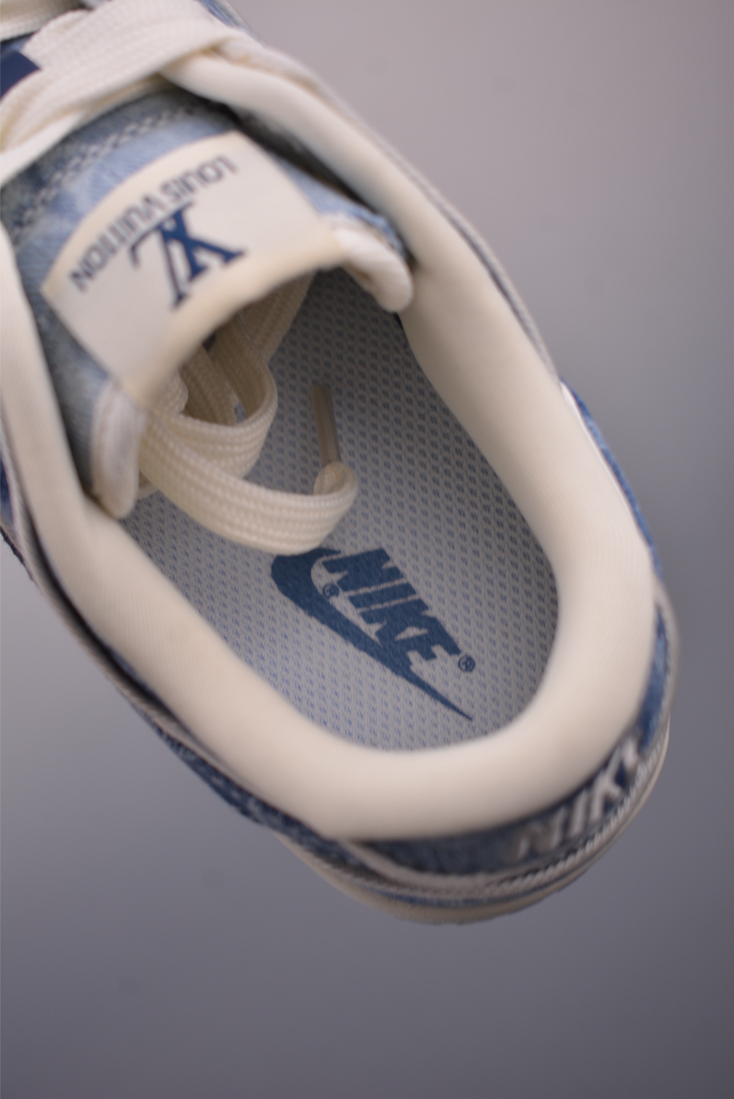 Nike SB Dunk Low Louis Vuitton Collaboration Sneakers - Limited Edition 9 i1757789396427 5398 0 8