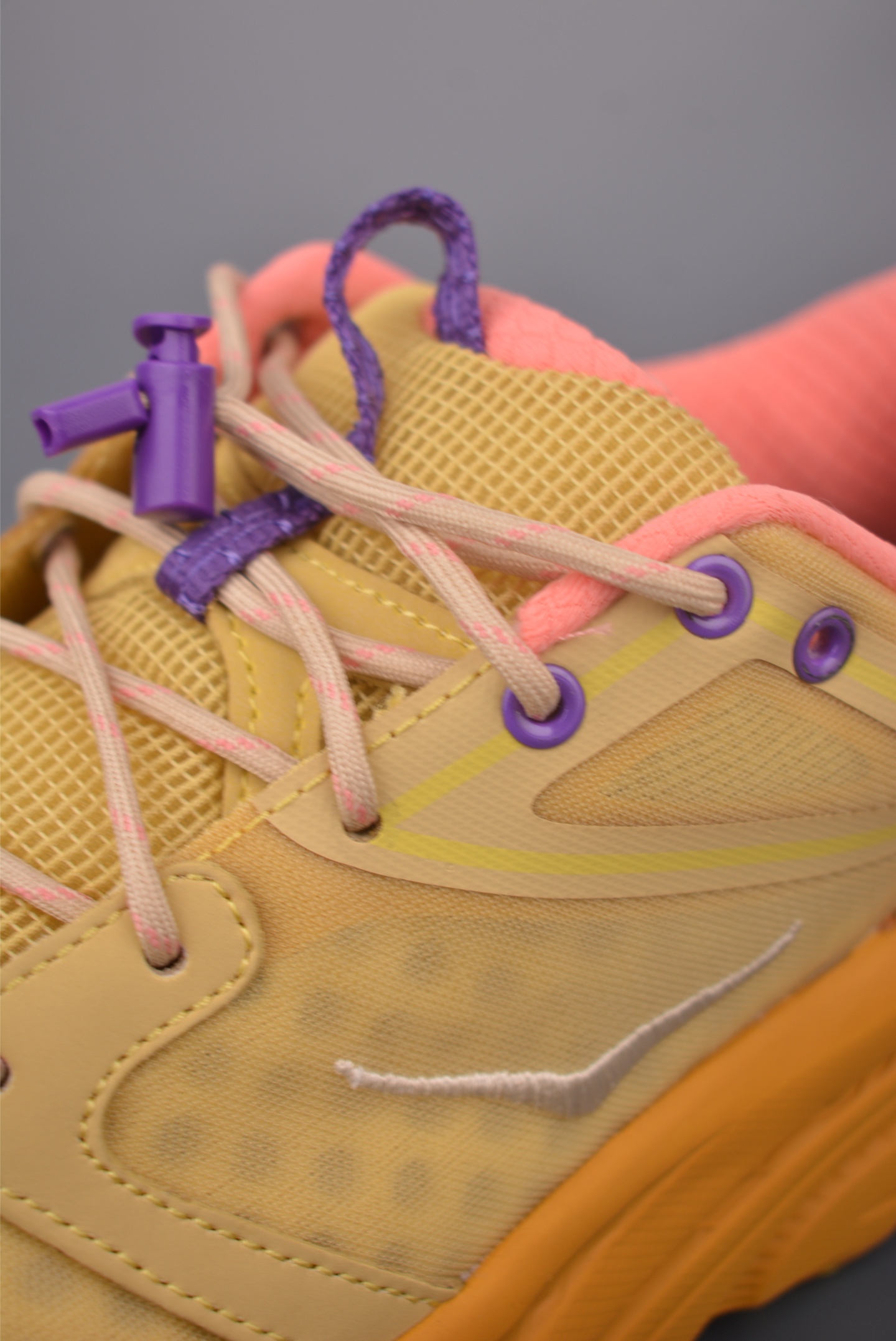 Hoka One One Bondi 9 Low Top Running Shoes - Comfort & Durability 7 i1757893557306 5756 0 6