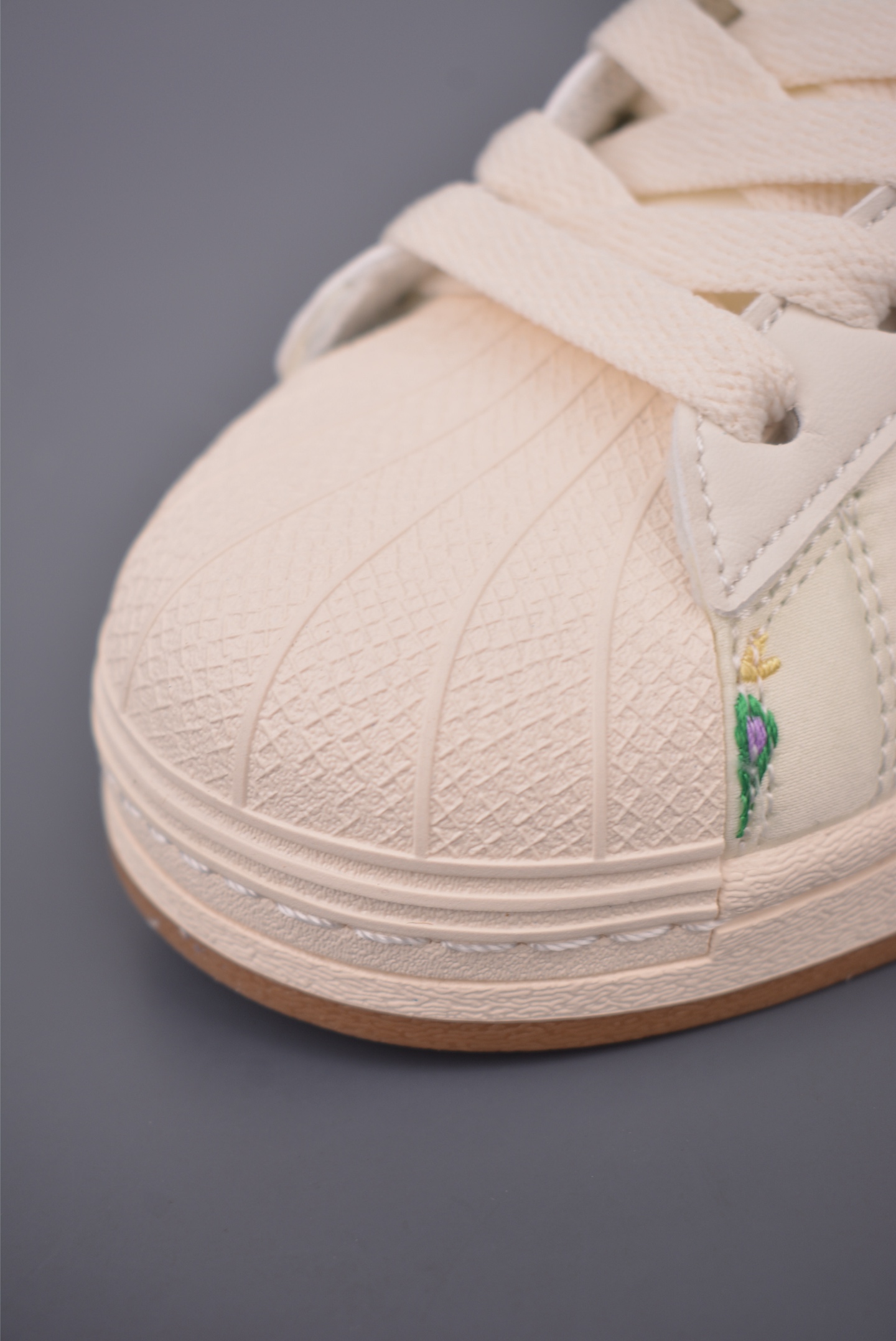 Adidas Originals Superstar Floral Embroidery Sneakers - Classic Style, New Look 7 i1757893655999 923 0 5