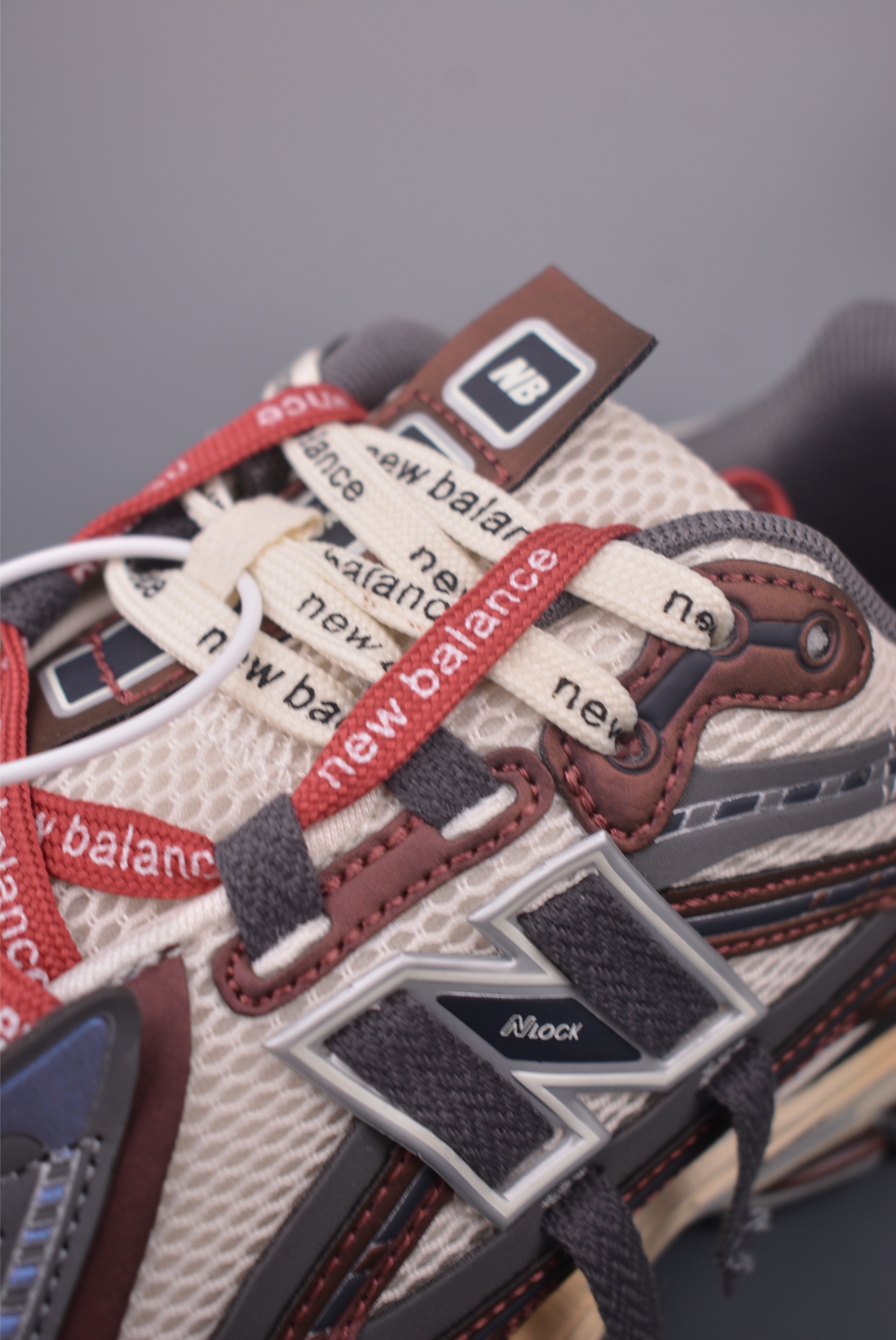 260 New Balance M1906系列 复古单品宝藏老爹鞋款 M1906AR