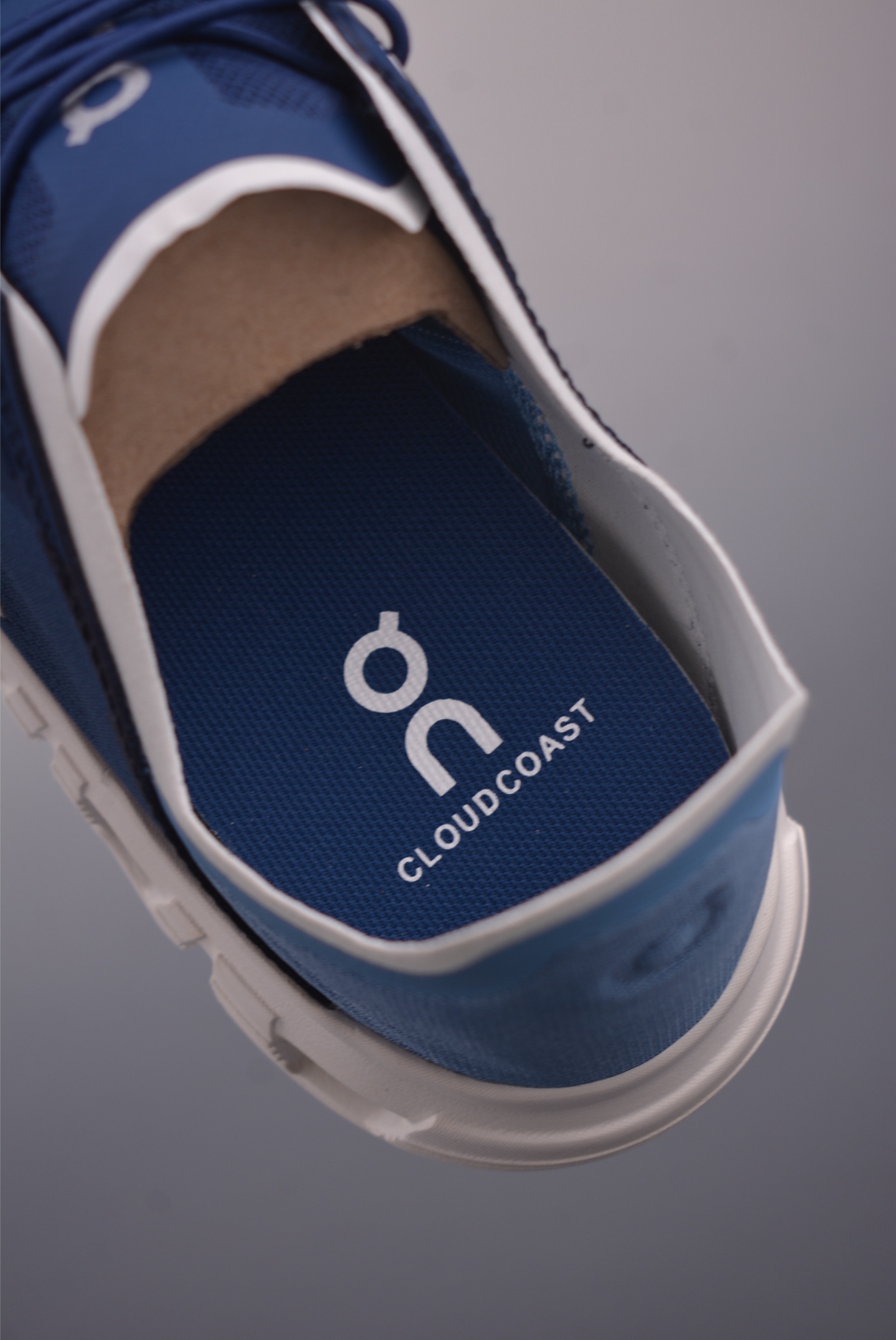 On昂跑 Cloud 6 Coa 户外街头机能风跑步鞋 Cloud Hi Edge户外机能融合街头潮流 3MF10020813