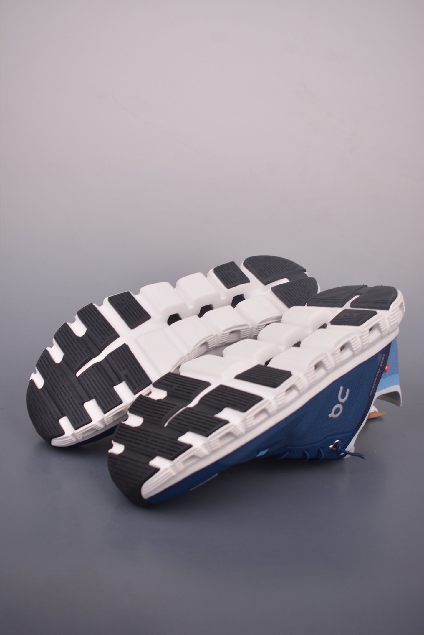 On昂跑 Cloud 6 Coa 户外街头机能风跑步鞋 Cloud Hi Edge户外机能融合街头潮流 3MF10020813