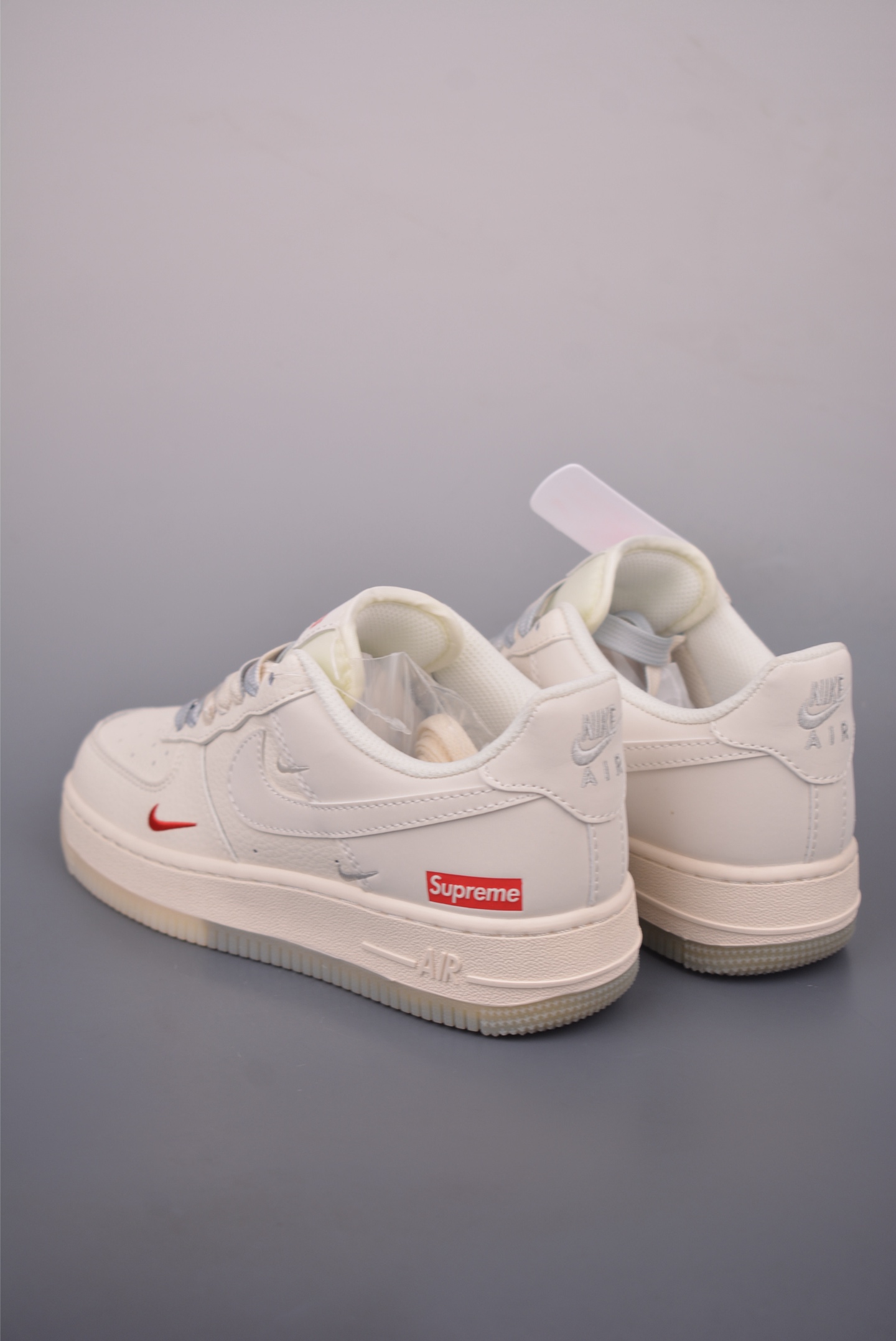 Nike Air Force 1 Low Supreme Collab - Premium Quality & Comfort 2 i1757894472216 1666 0 1