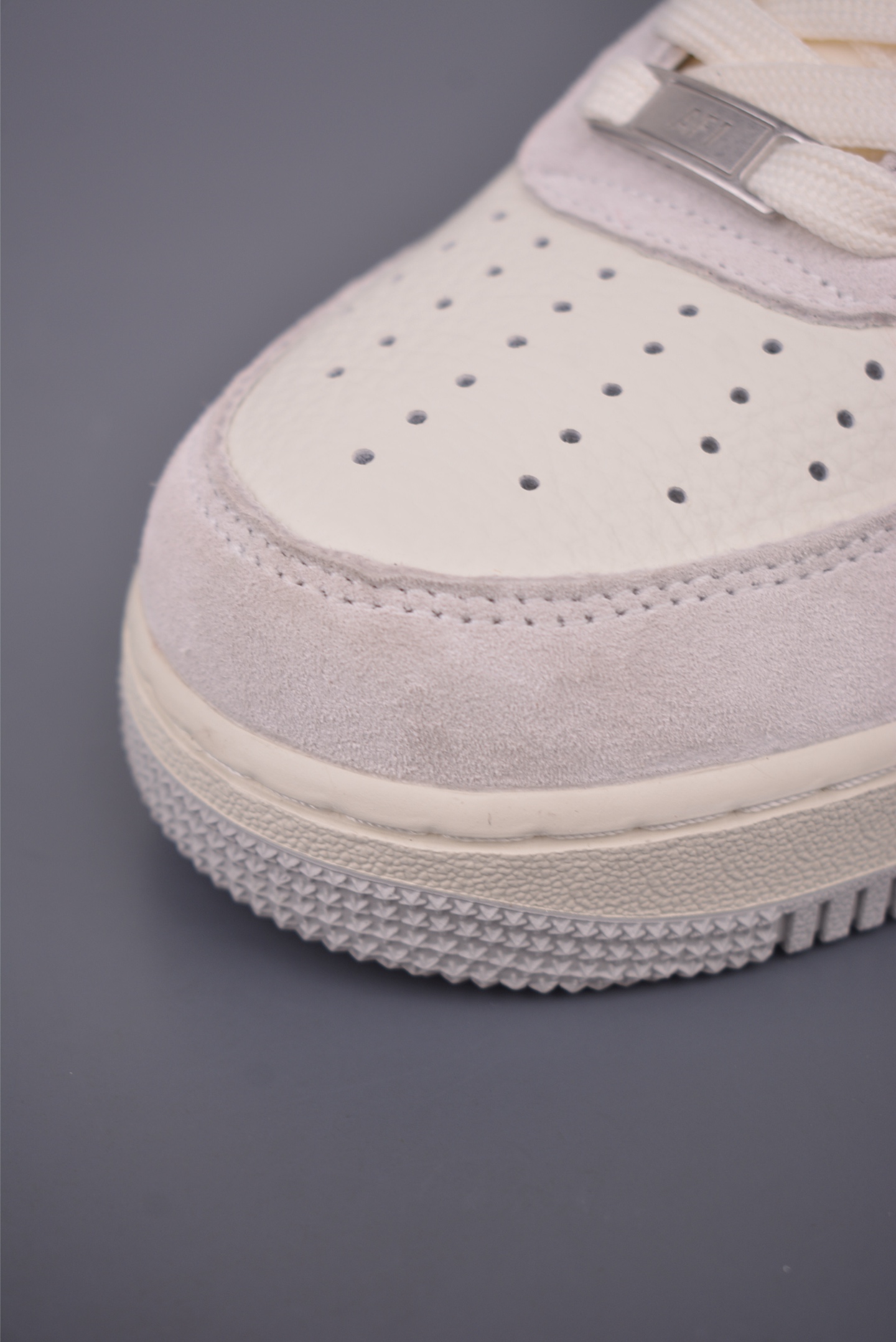 Nike Air Force 1 Low Louis Vuitton Collaboration Authentic Sneaker 7 i1757894719470 9838 0 5