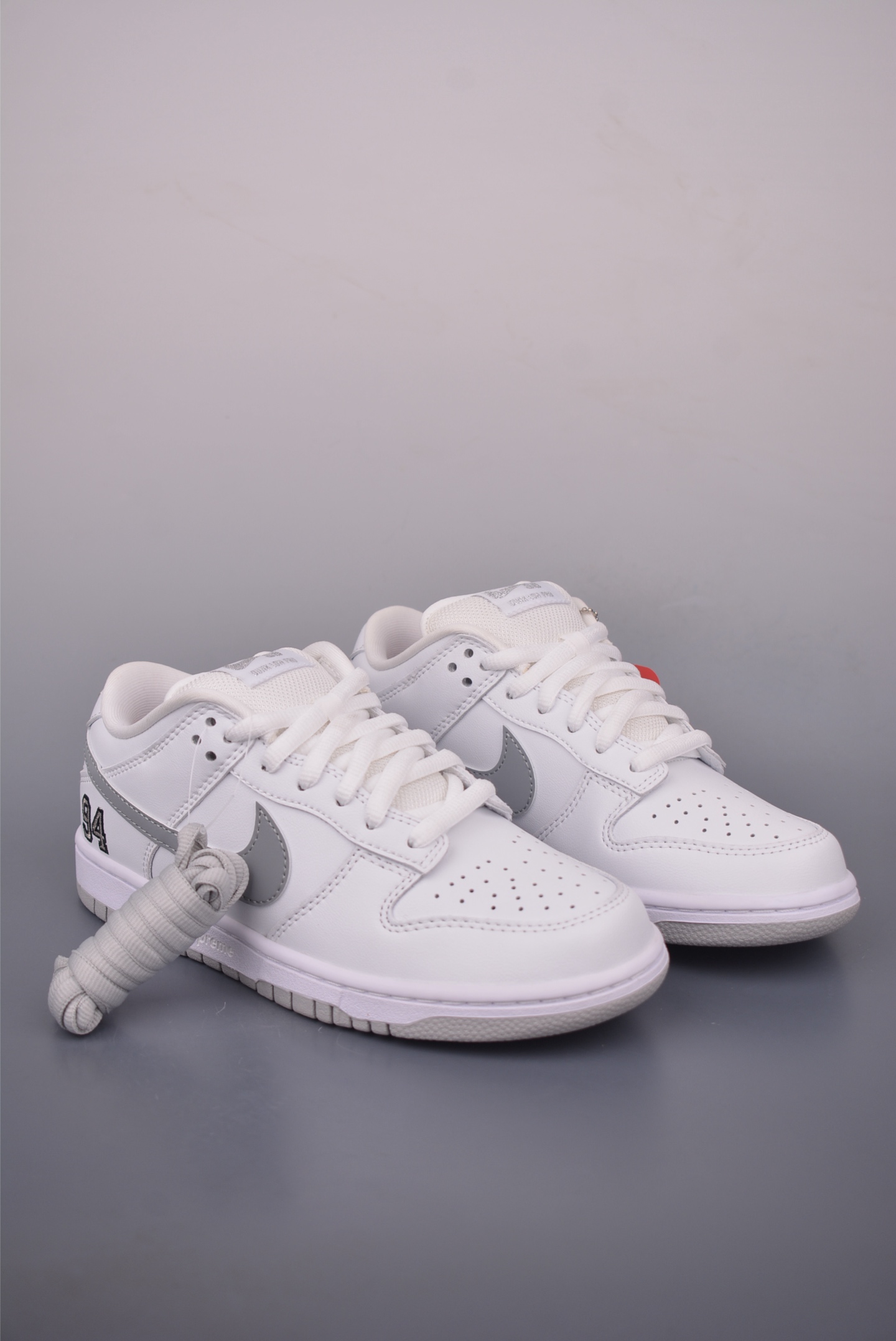 Nike SB Dunk Low 94: Premium Leather, Clean Cuts, and Superior Comfort 2 i1757894821971 569 0 0
