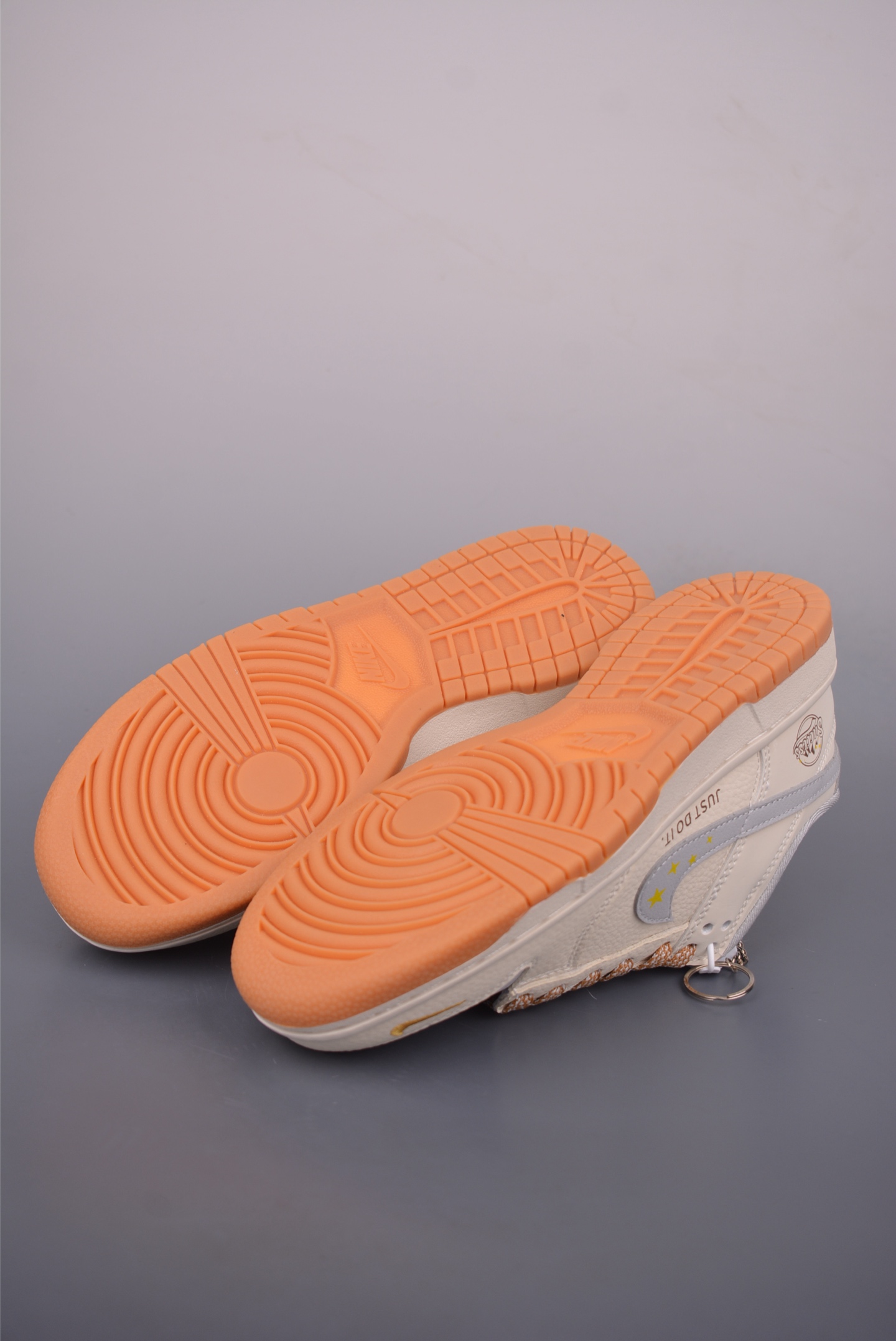 Nike SB Dunk Low ”Ju Do It” LW1818-122