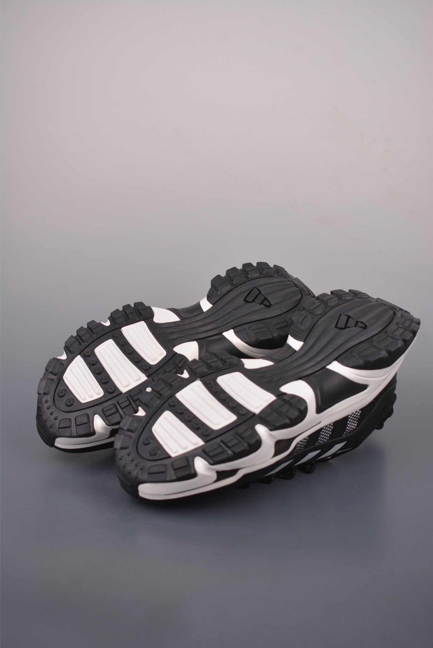 Adidas CITYWOWLK Low Sneakers - Lightweight, Cushioned, and Durable 4 i1757968167527 4634 0 2