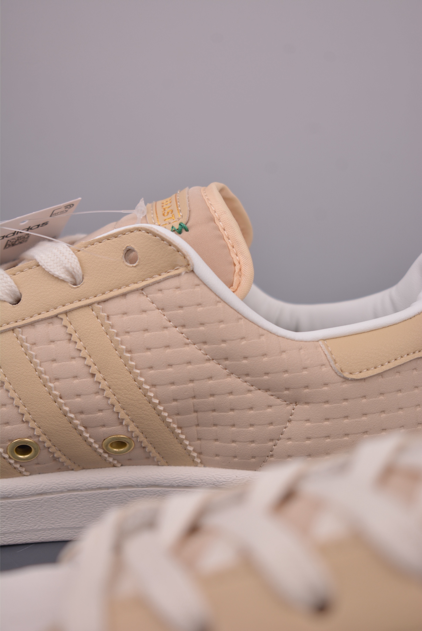 Adidas Originals Superstar 2代 2025 贝壳头 JS2593-Top High Quatity Cheap Sneakers Fashion Clothing Clothes Bags handbags Shoes of all Brand wholesale With The best Quality And Beautiful Price from China Factory Chinese suppliers wholesaler seller Adidas Originals Superstar 2代 2025 贝壳头 JS2593