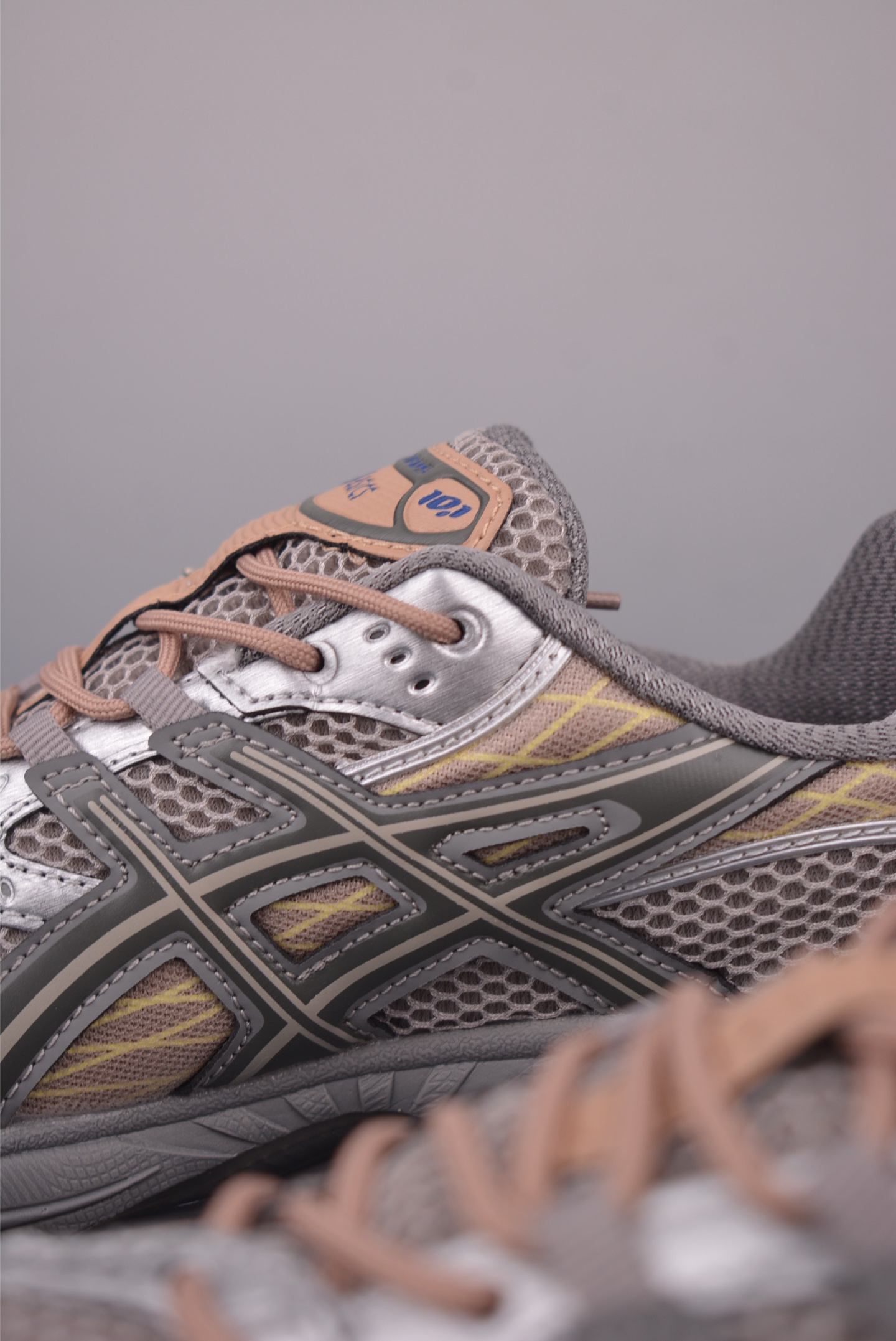 Asics GEL-Kahana NIMBUS 10.1 Low-Top Sneakers - Durable, Breathable, and Stylish 8 i1757972573893 580 0 7