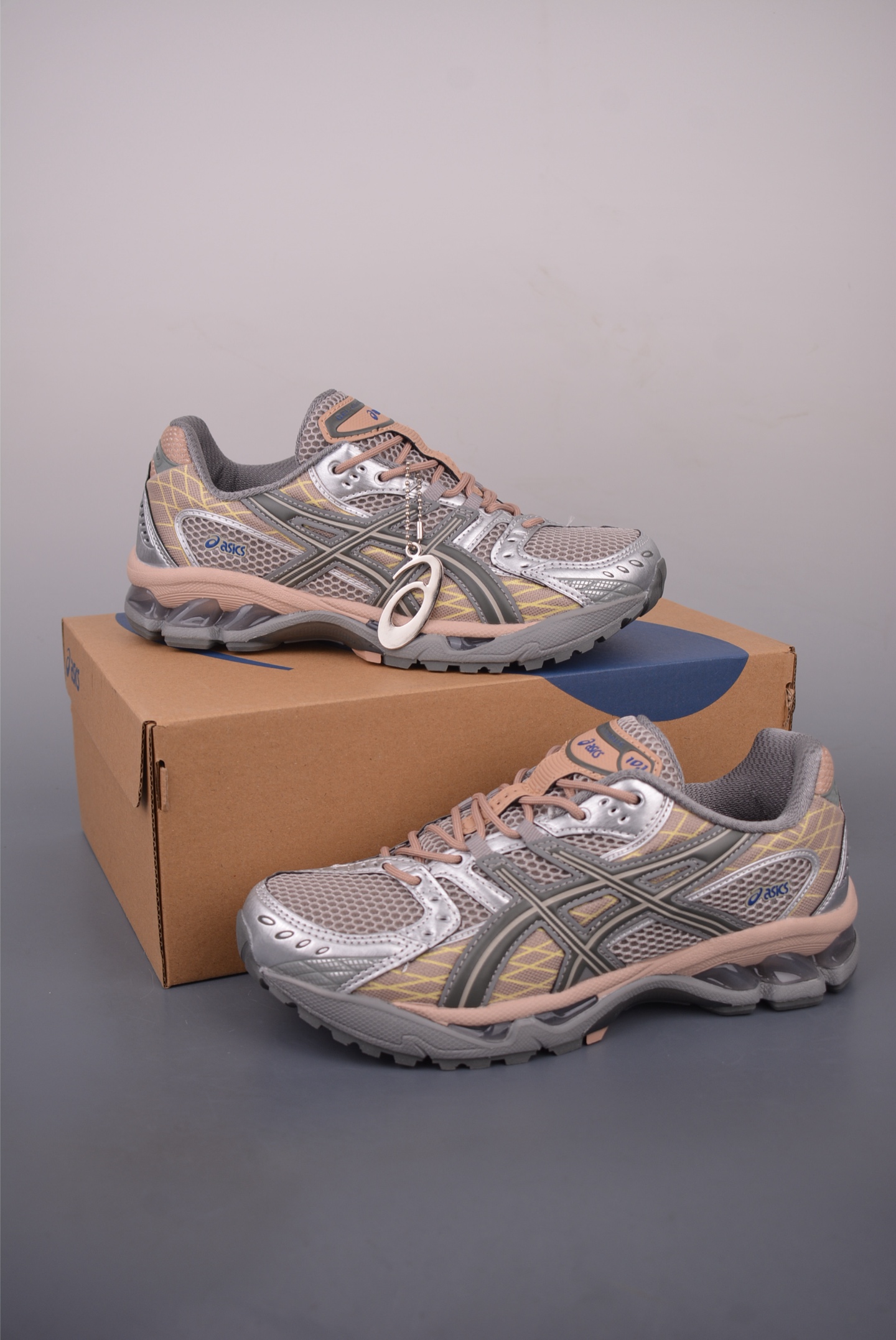 Asics GEL-Kahana NIMBUS 10.1 Low-Top Sneakers - Durable, Breathable, and Stylish 5 i1757972576063 6073 0 4