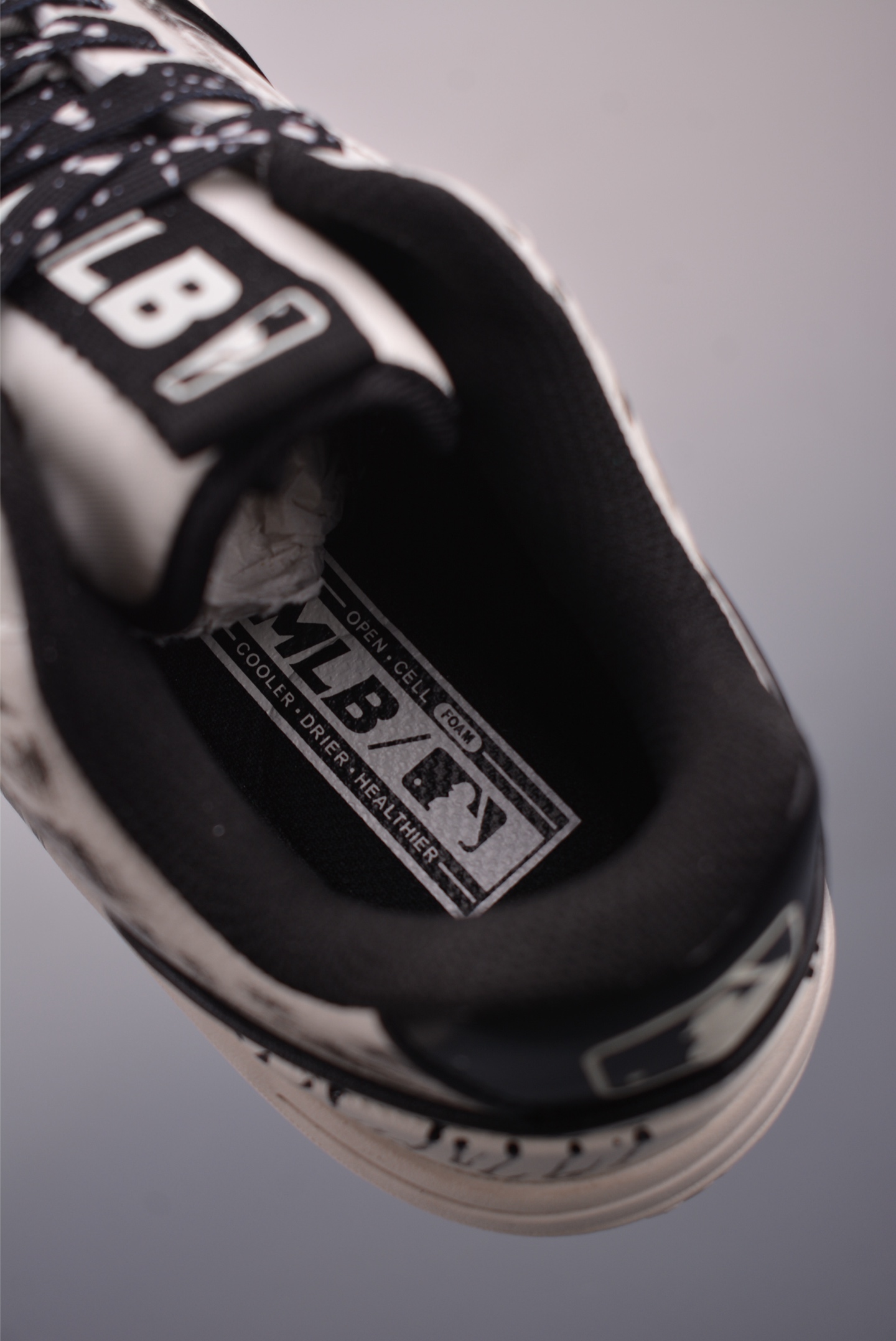 MLB NY Yankees Printed Sneakers Graffiti Chunky Platform Dad Shoes Height 6cm 9 i1757972693511 3832 0 8