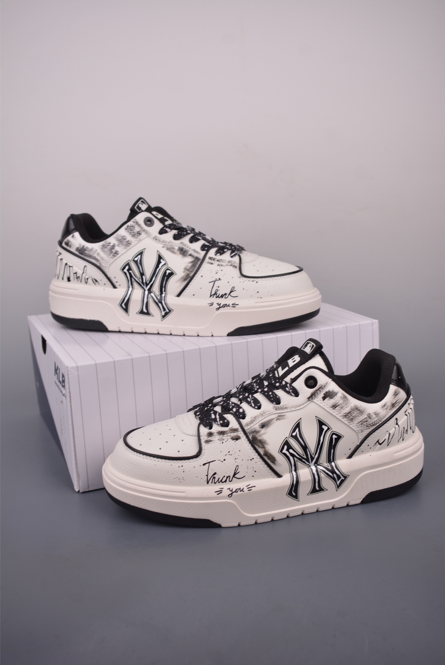 MLB NY Yankees Printed Sneakers Graffiti Chunky Platform Dad Shoes Height 6cm 5 i1757972724743 3622 0 4