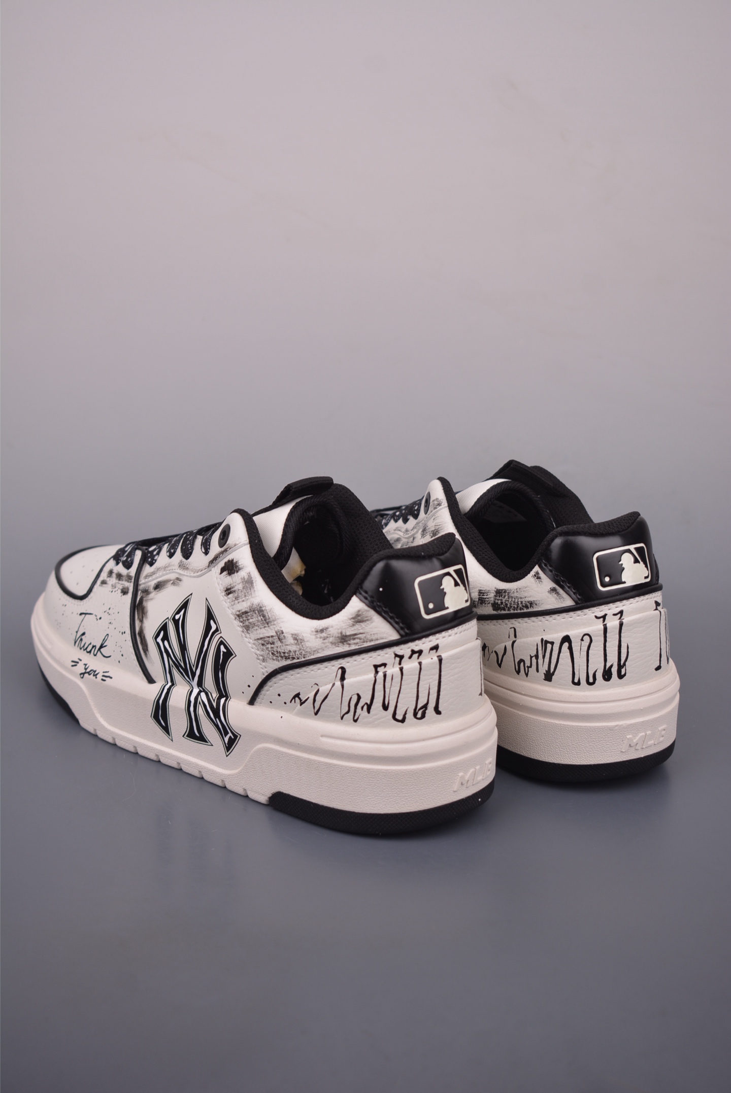 MLB NY Yankees Printed Sneakers Graffiti Chunky Platform Dad Shoes Height 6cm 2 i1757972724745 1930 0 1