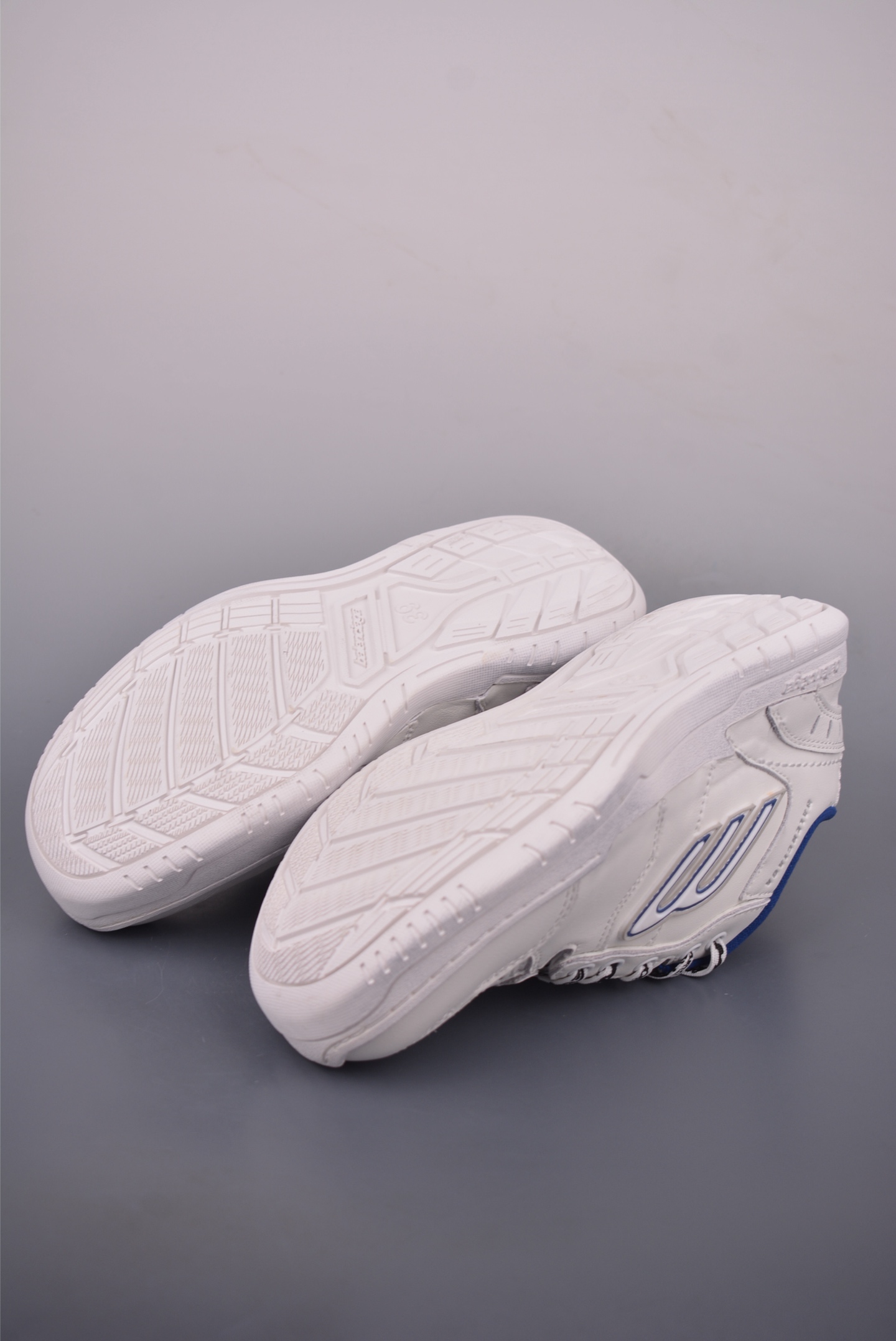 Balenciaga 16th Generation Sneakers - Original Design, Premium Quality 3 i1757972837807 1036 0 2