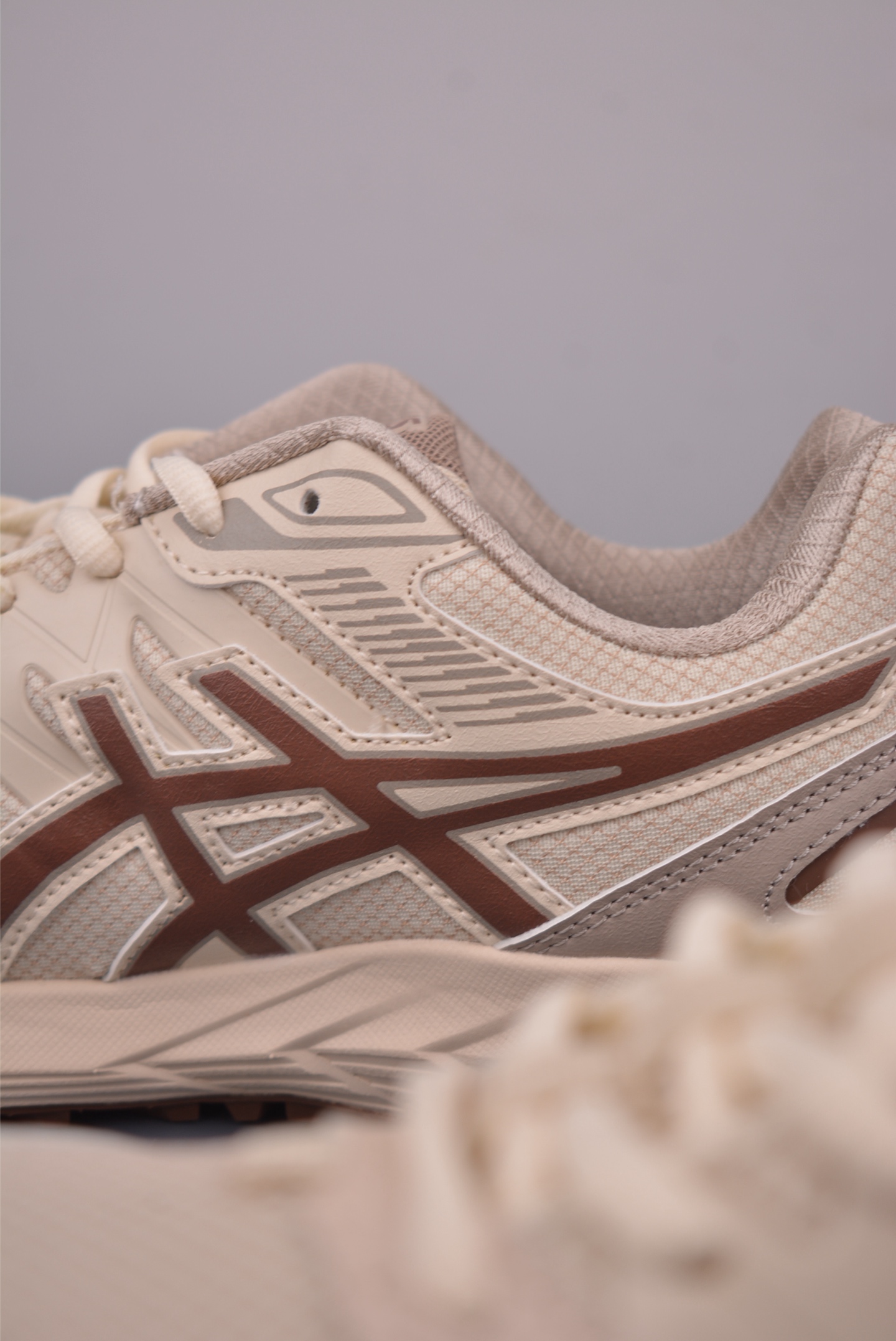 Asics GEL-SONOMA CN Retro Sneakers: Breathable, Cushioned, and Durable Running Shoes 9 i1757972997459 8355 0 7